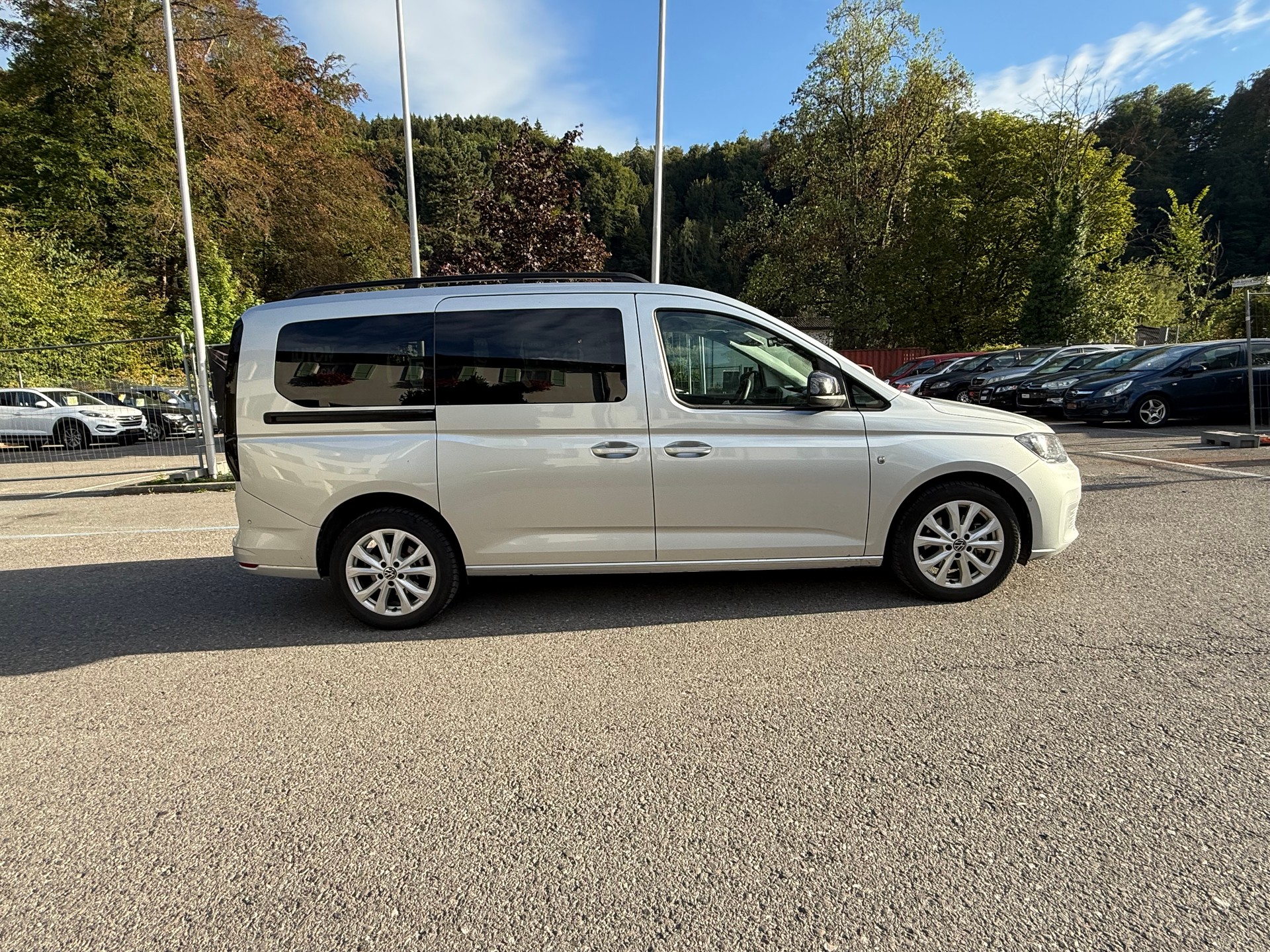 VW VW CADDY-image-7