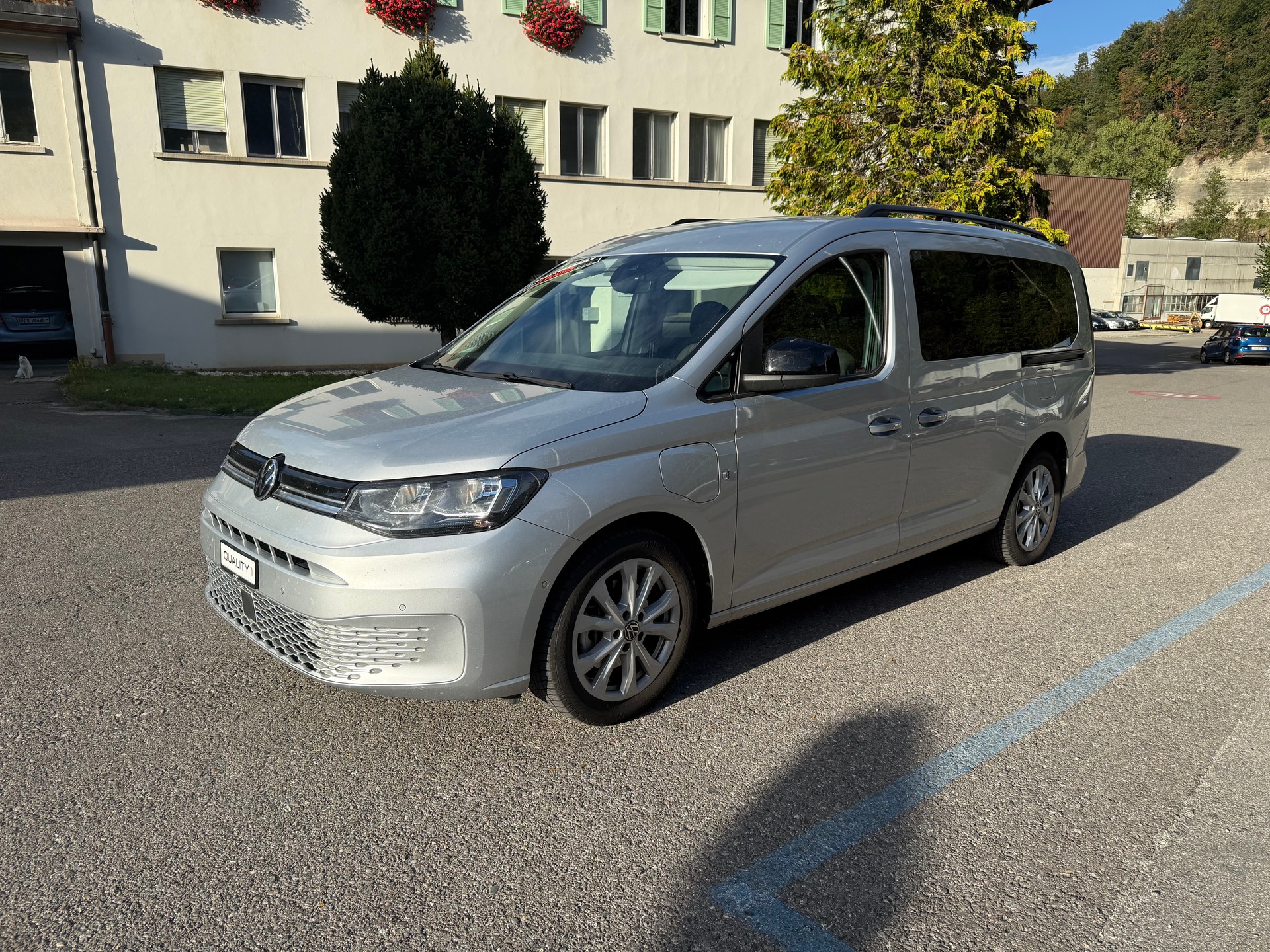 VW VW CADDY-image-2