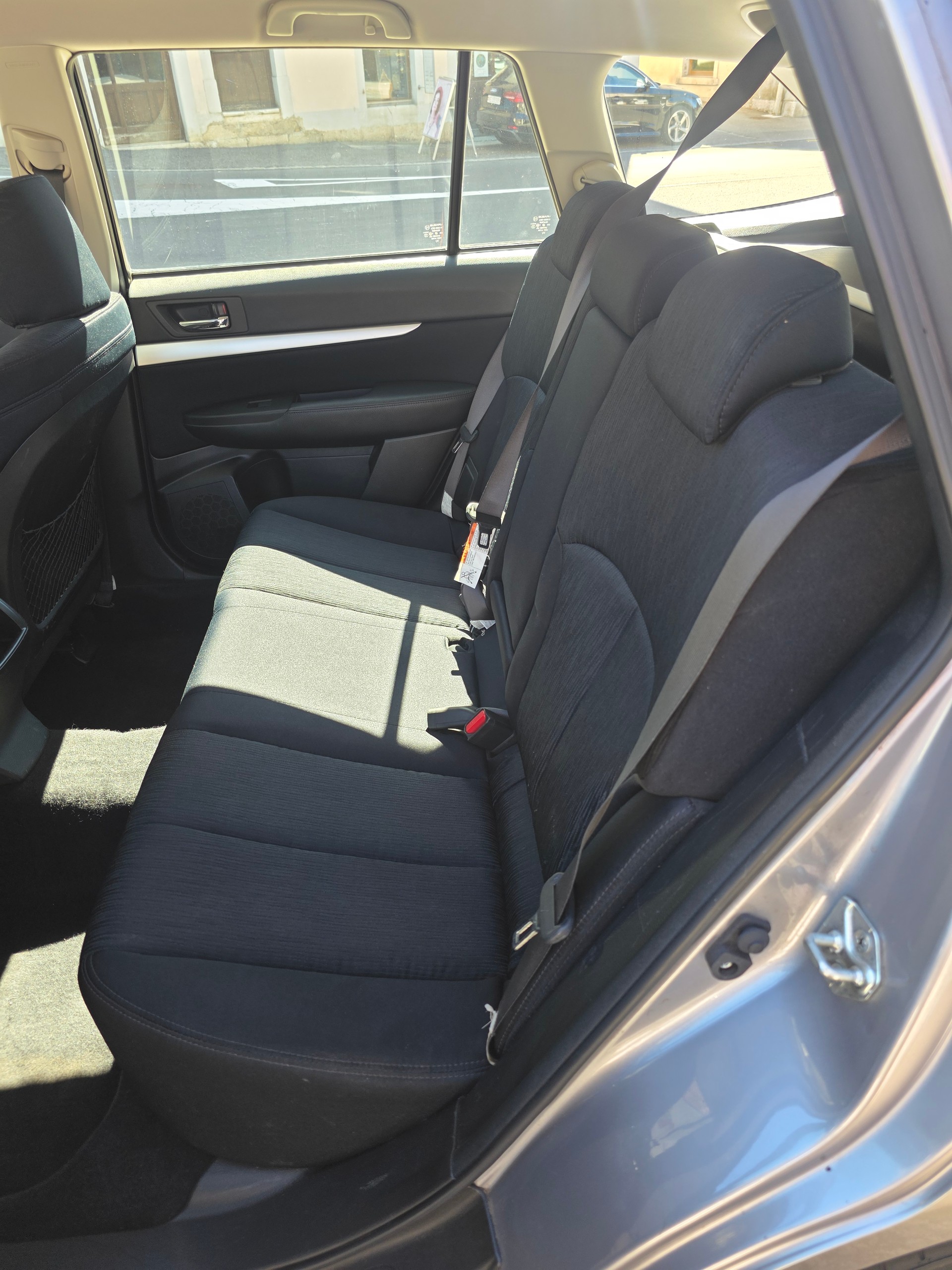 SUBARU Legacy 2.0i Swiss AWD-image-10