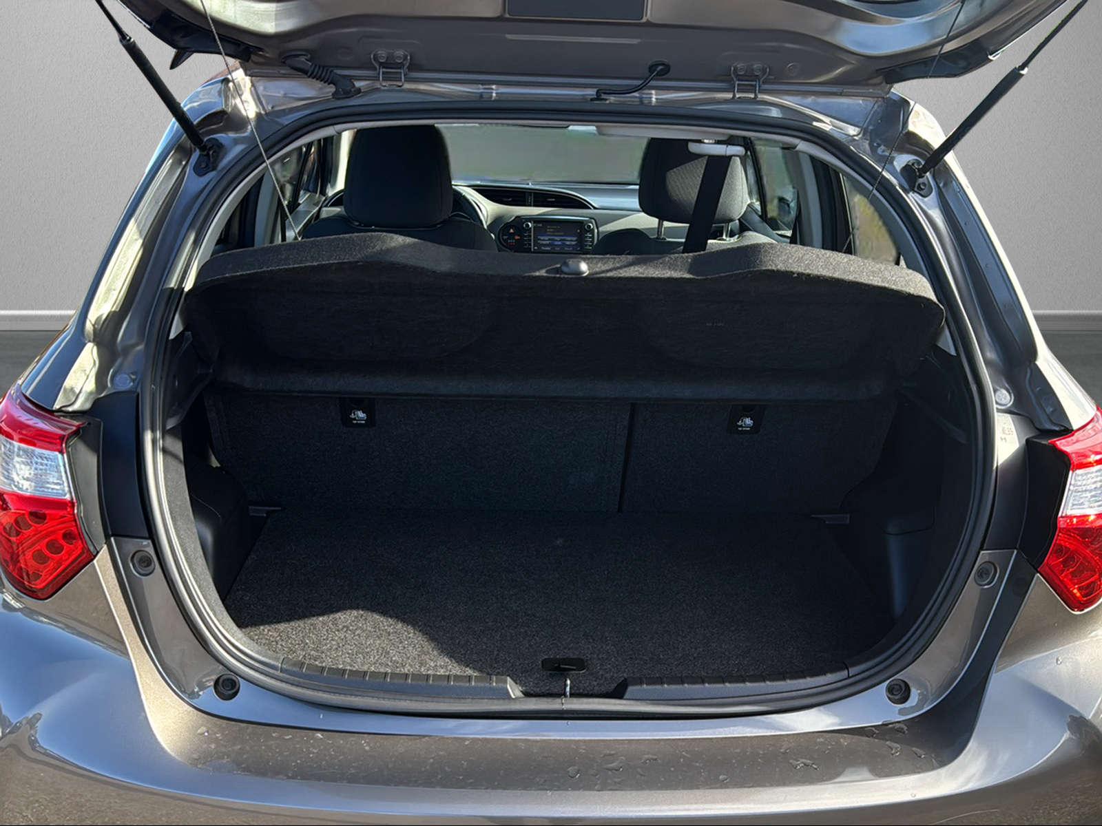 TOYOTA Yaris 1.5 VVT-i HSD Trend-image-9