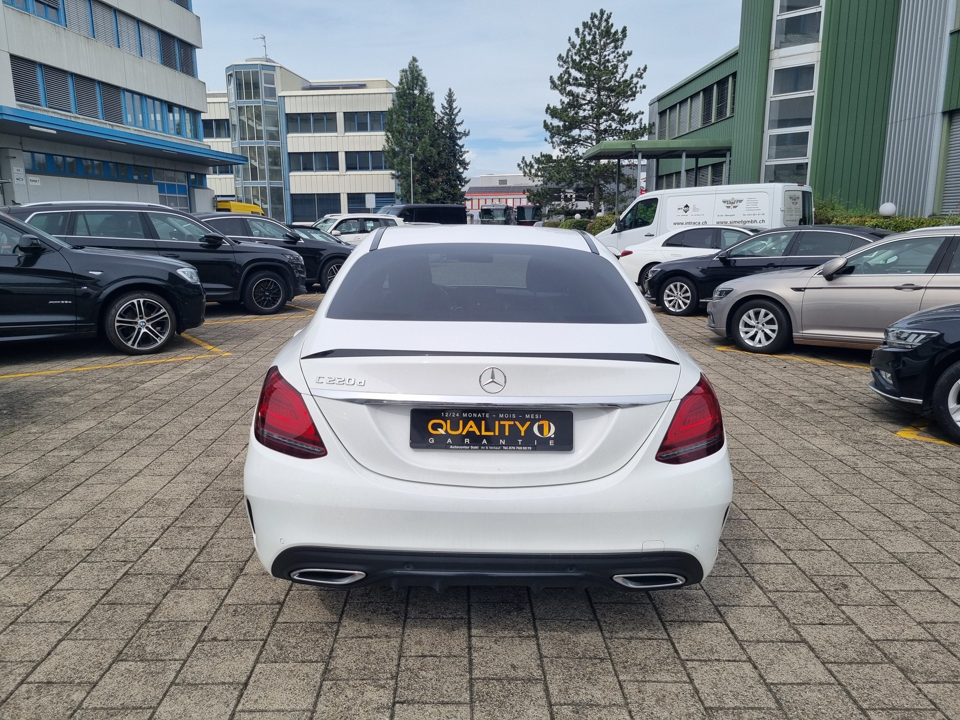 MERCEDES-BENZ C 220 d AMG Line 4Matic 9G-Tronic-image-4