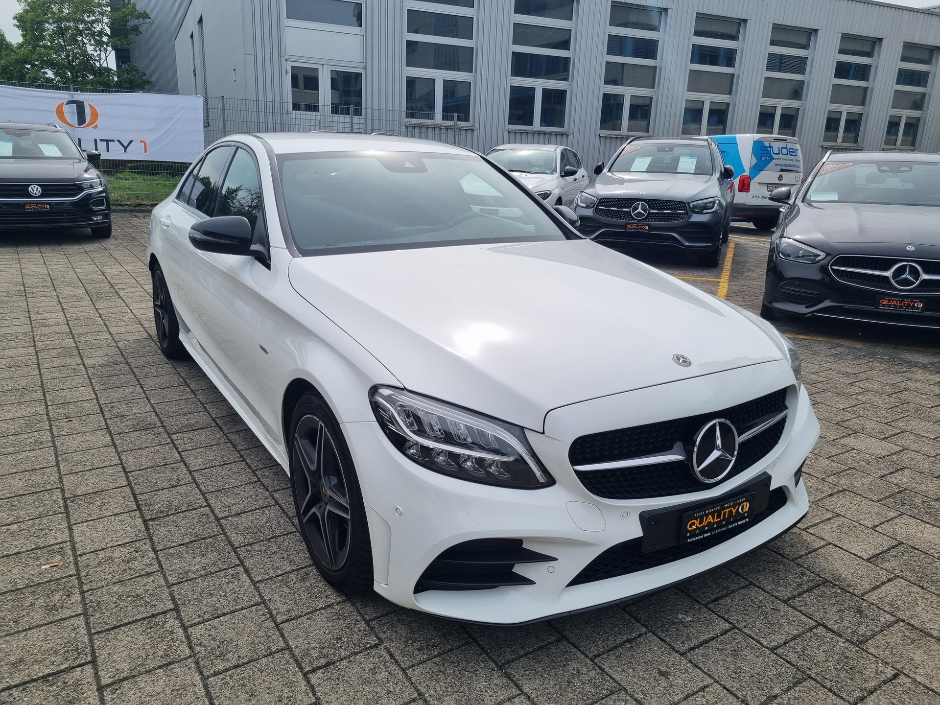 MERCEDES-BENZ C 220 d AMG Line 4Matic 9G-Tronic-image-6