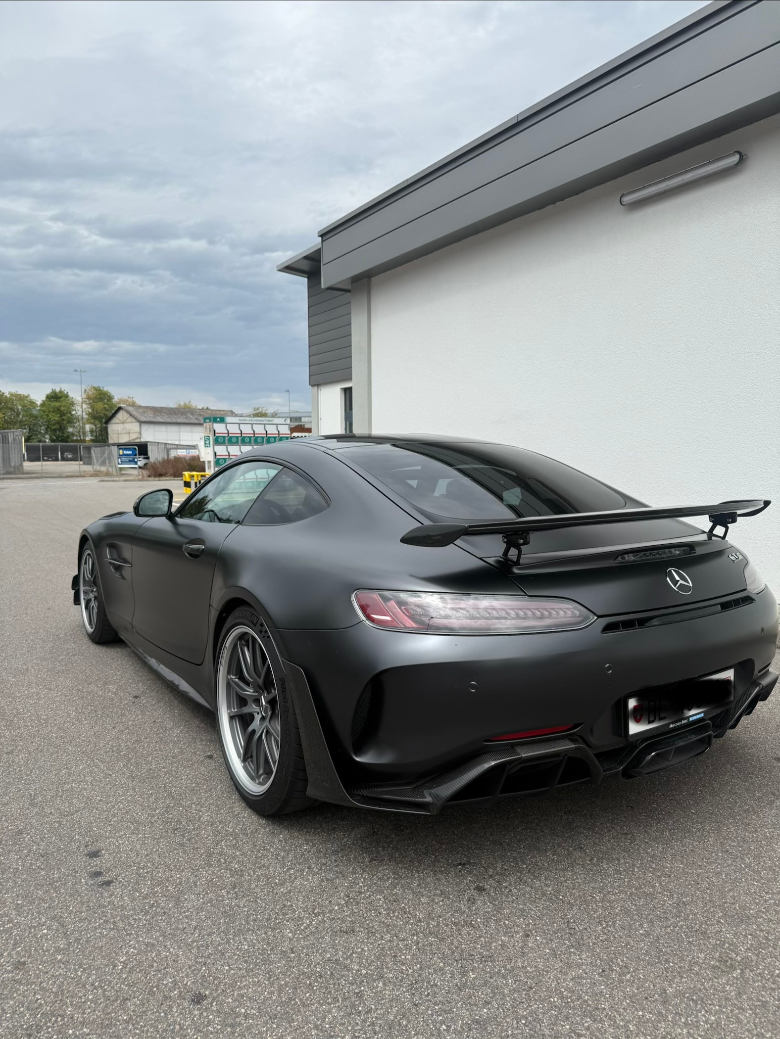 MERCEDES-BENZ AMG GT R PRO-image-2