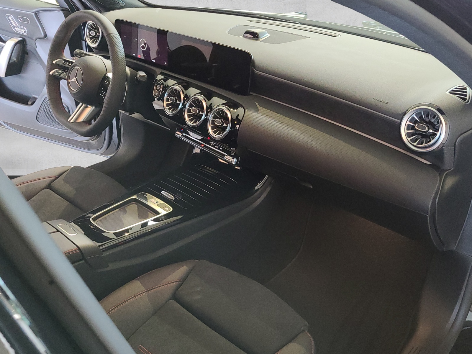 MERCEDES-BENZ A 200 AMG Night Star W177-image-9
