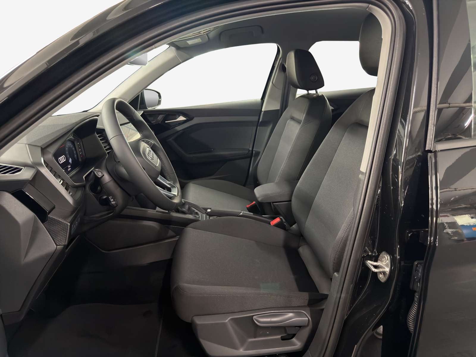 AUDI A1 Sportback 30 TFSI Attraction S-tronic-image-7