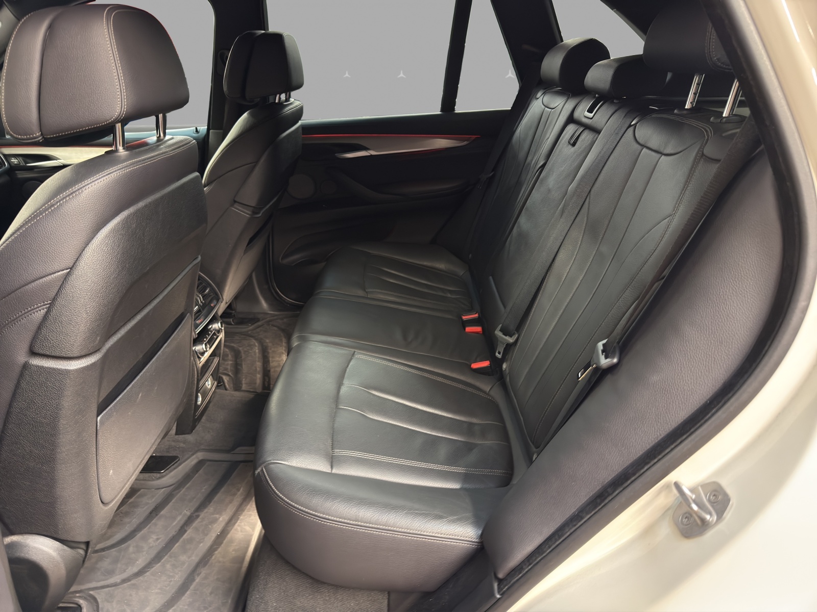 BMW X5 xDrive 30d Steptronic / Panorama-Dach / M-Paket / DISTRONIC-image-13