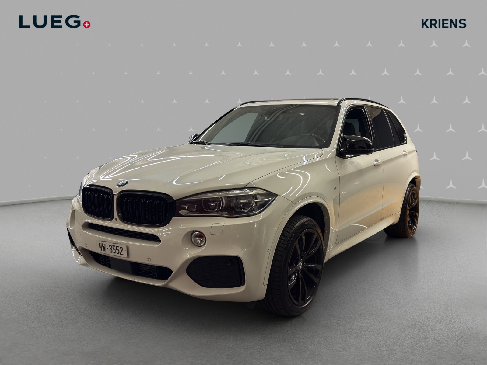 BMW X5 xDrive 30d Steptronic / Panorama-Dach / M-Paket / DISTRONIC-image-0