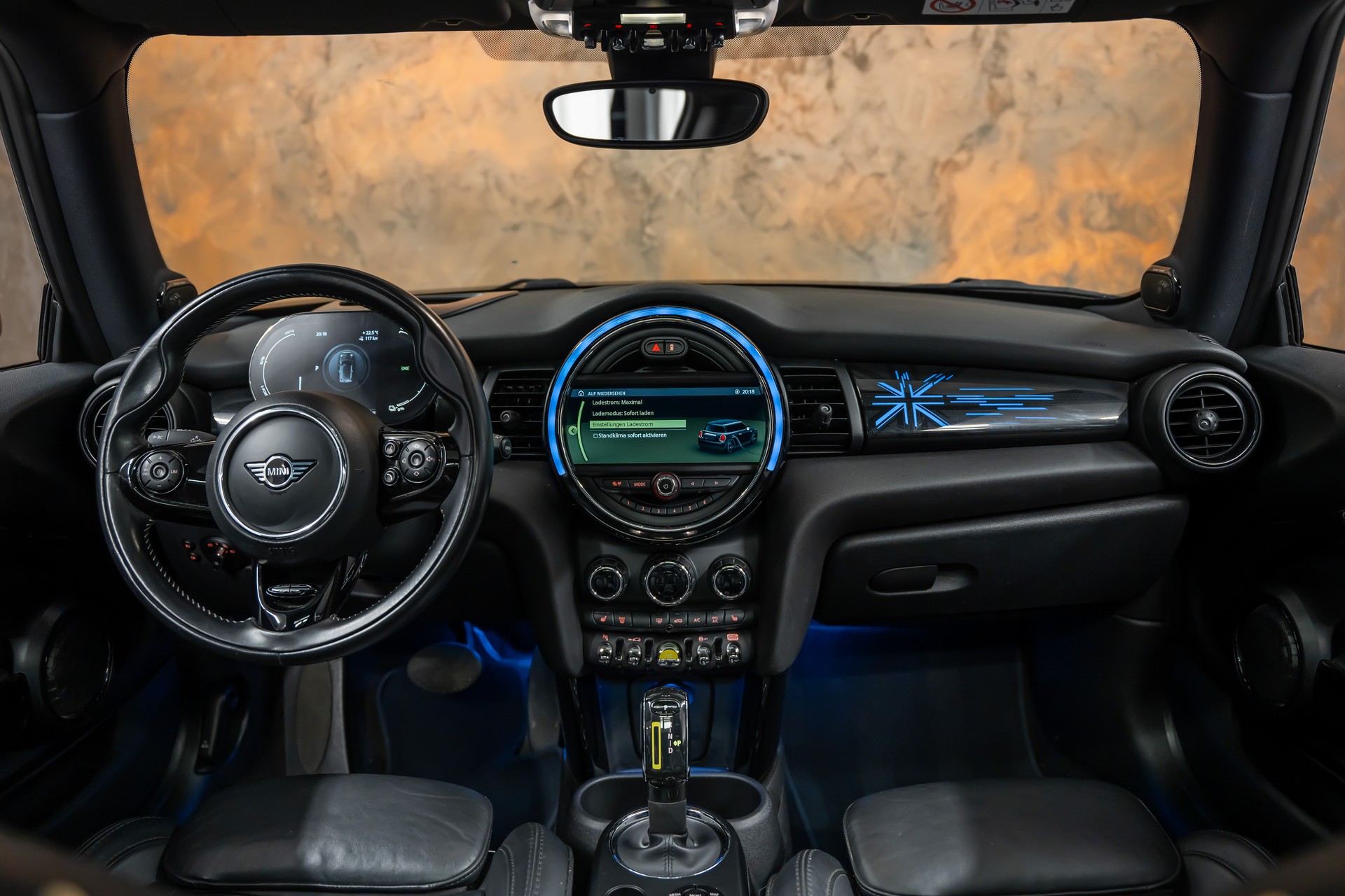 MINI Cooper SE *Leder*Panorama*Head-Up*-image-16