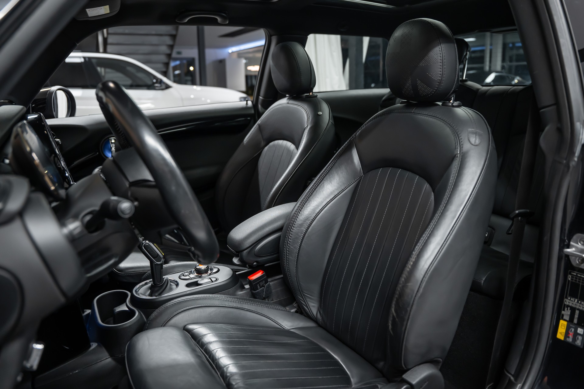 MINI Cooper SE *Leder*Panorama*Head-Up*-image-12