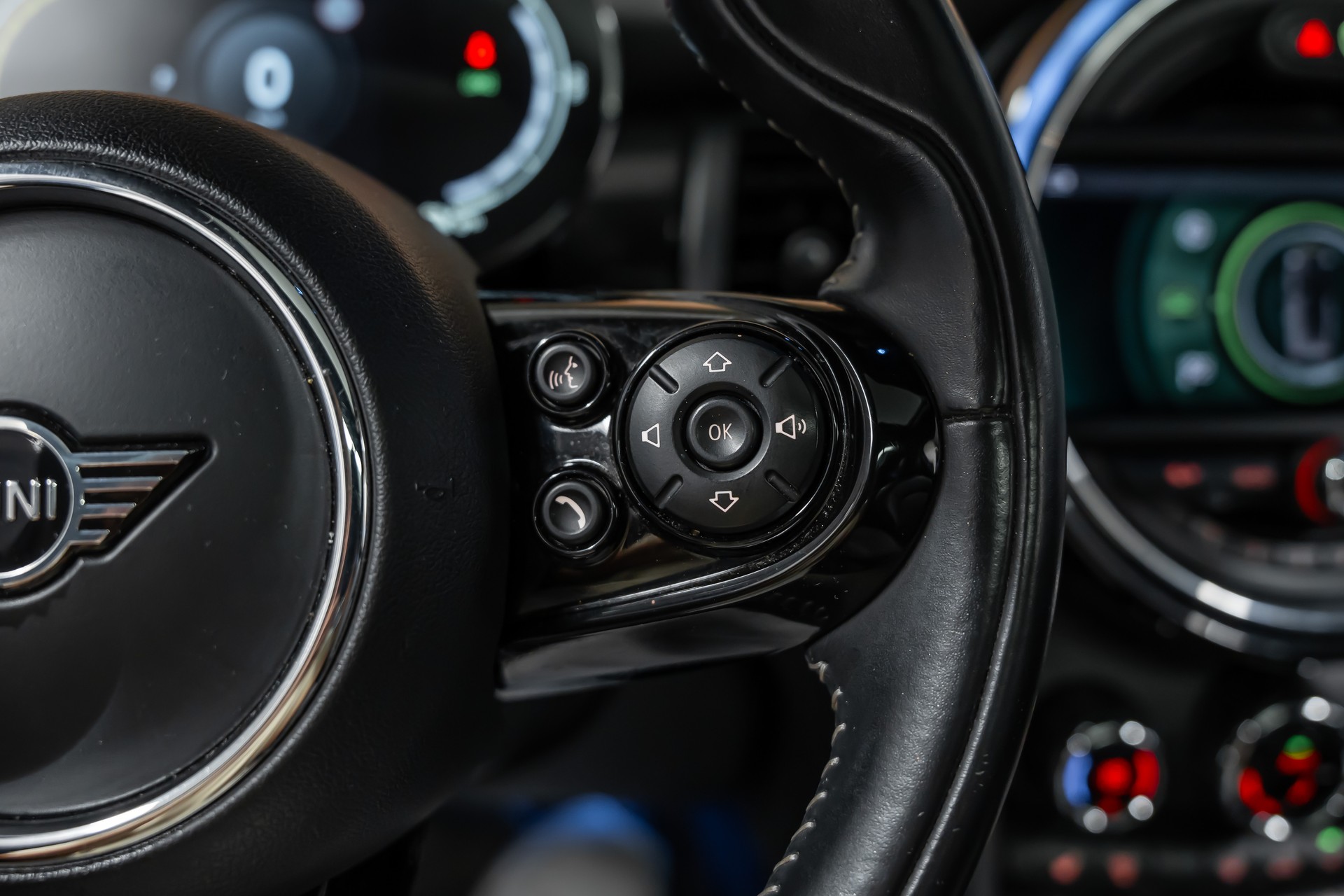 MINI Cooper SE *Leder*Panorama*Head-Up*-image-26