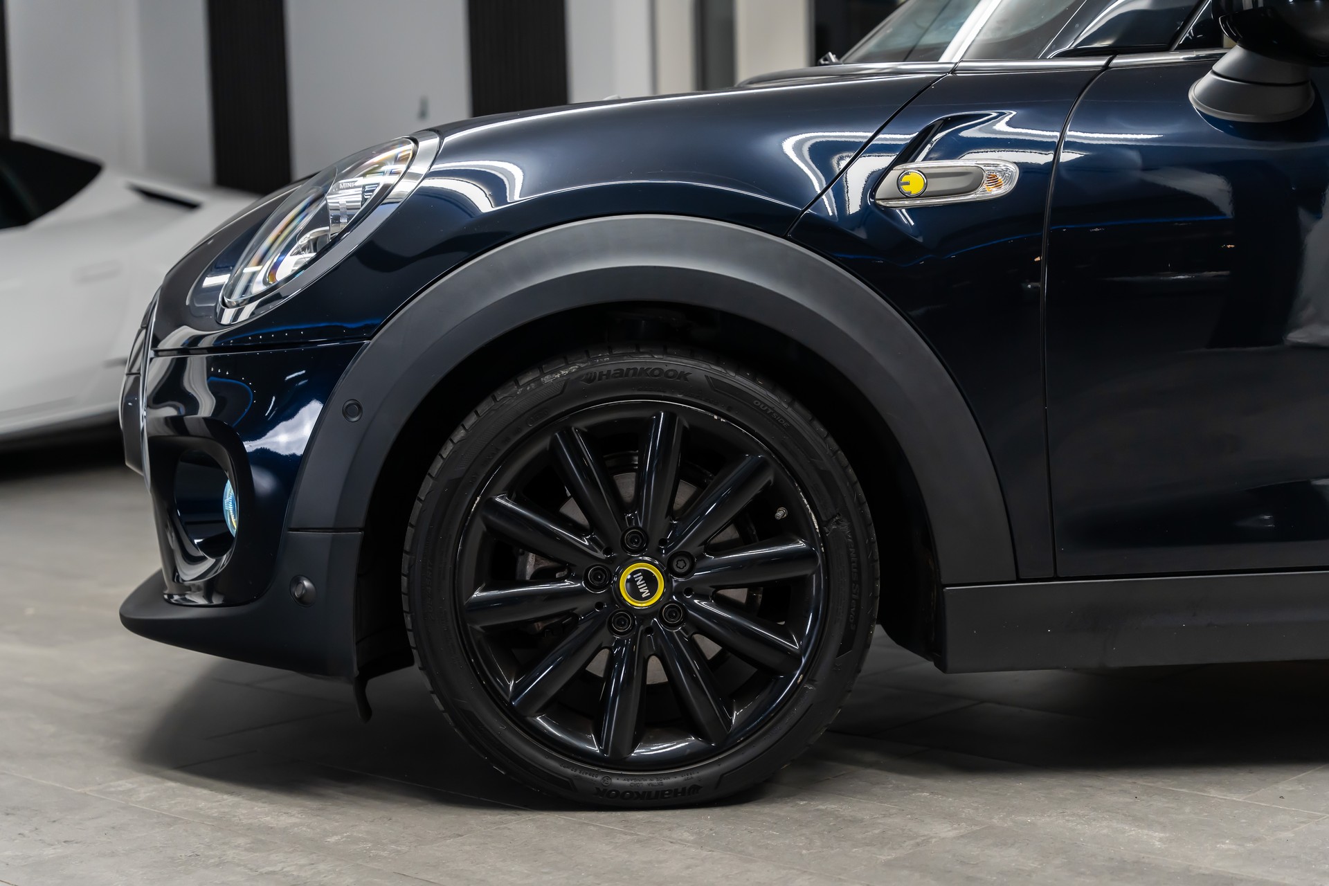 MINI Cooper SE *Leder*Panorama*Head-Up*-image-3