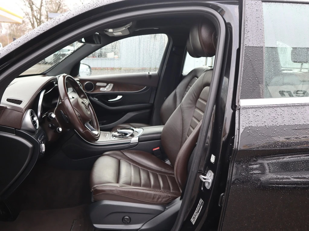 MERCEDES-BENZ GLC 250 d AMG Line 4Matic 9G-Tronic ** Voll-Leder ** Panorama Glasdach ** Navigation ** RF-Kamera 360° ** Frisch ab MFK **-image-9
