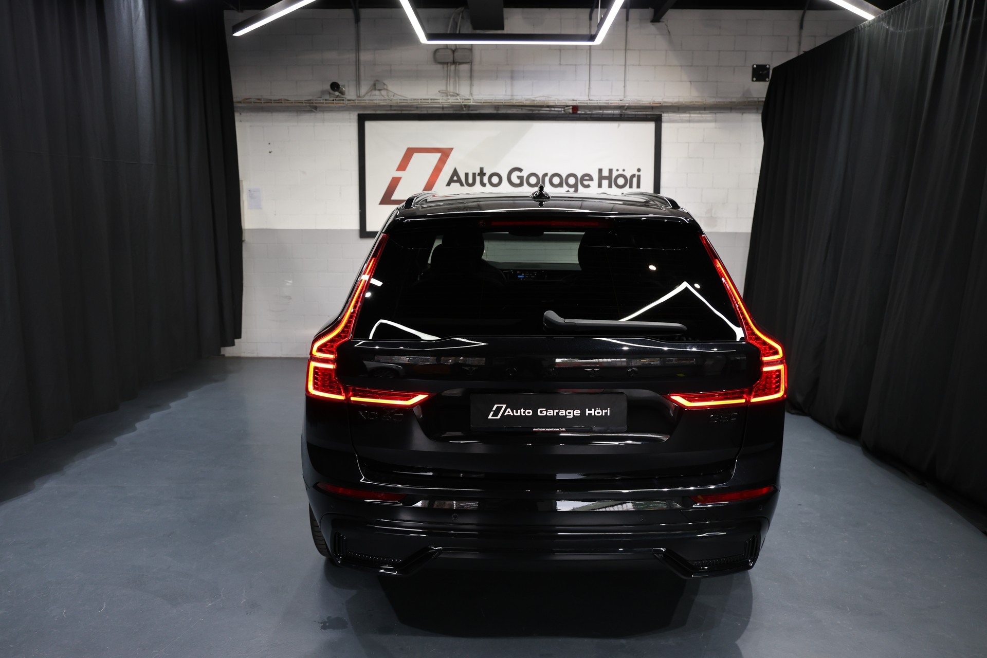 VOLVO XC60 B5 Benzin Mild Hybrid AWD Ultra Dark Geartronic-image-17