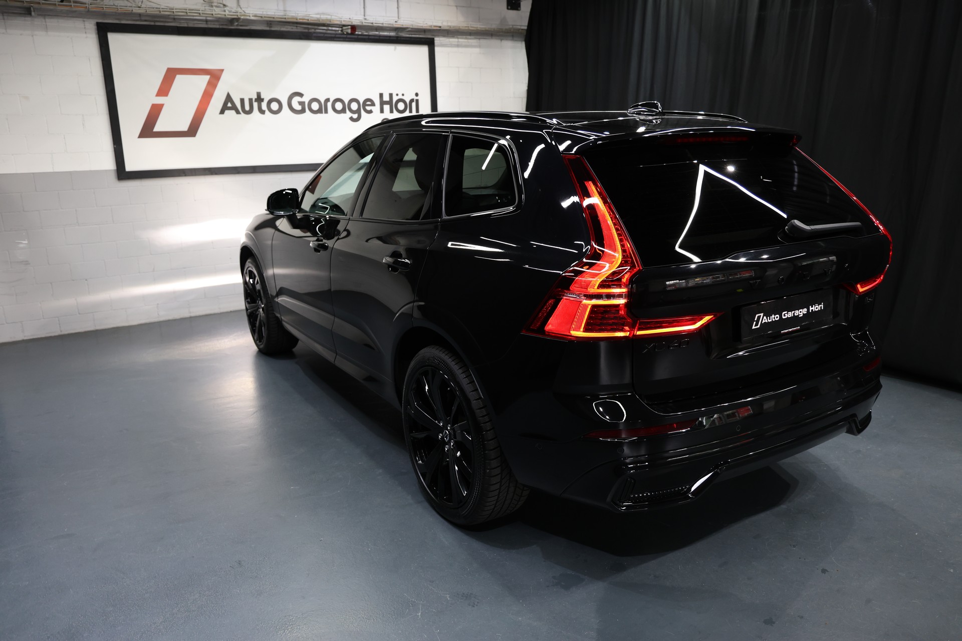 VOLVO XC60 B5 Benzin Mild Hybrid AWD Ultra Dark Geartronic-image-18
