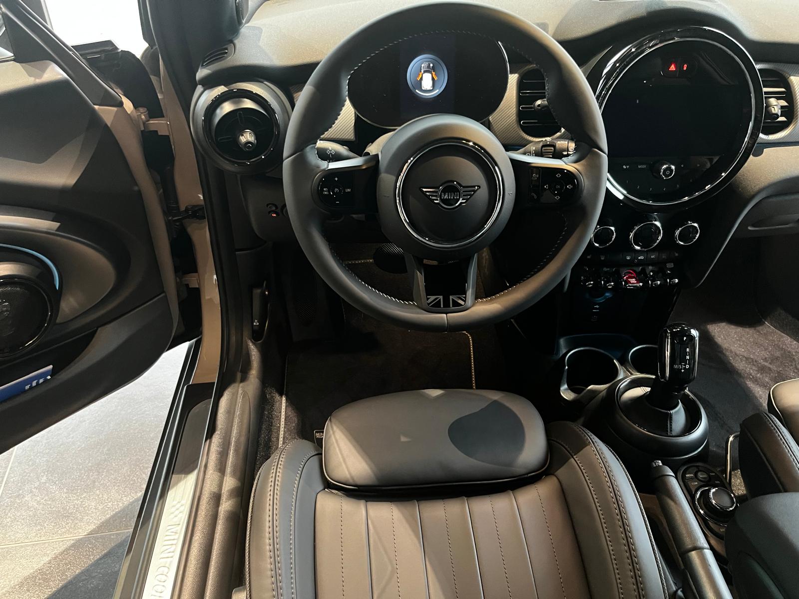 MINI Cooper S Steptronic DKG-image-3