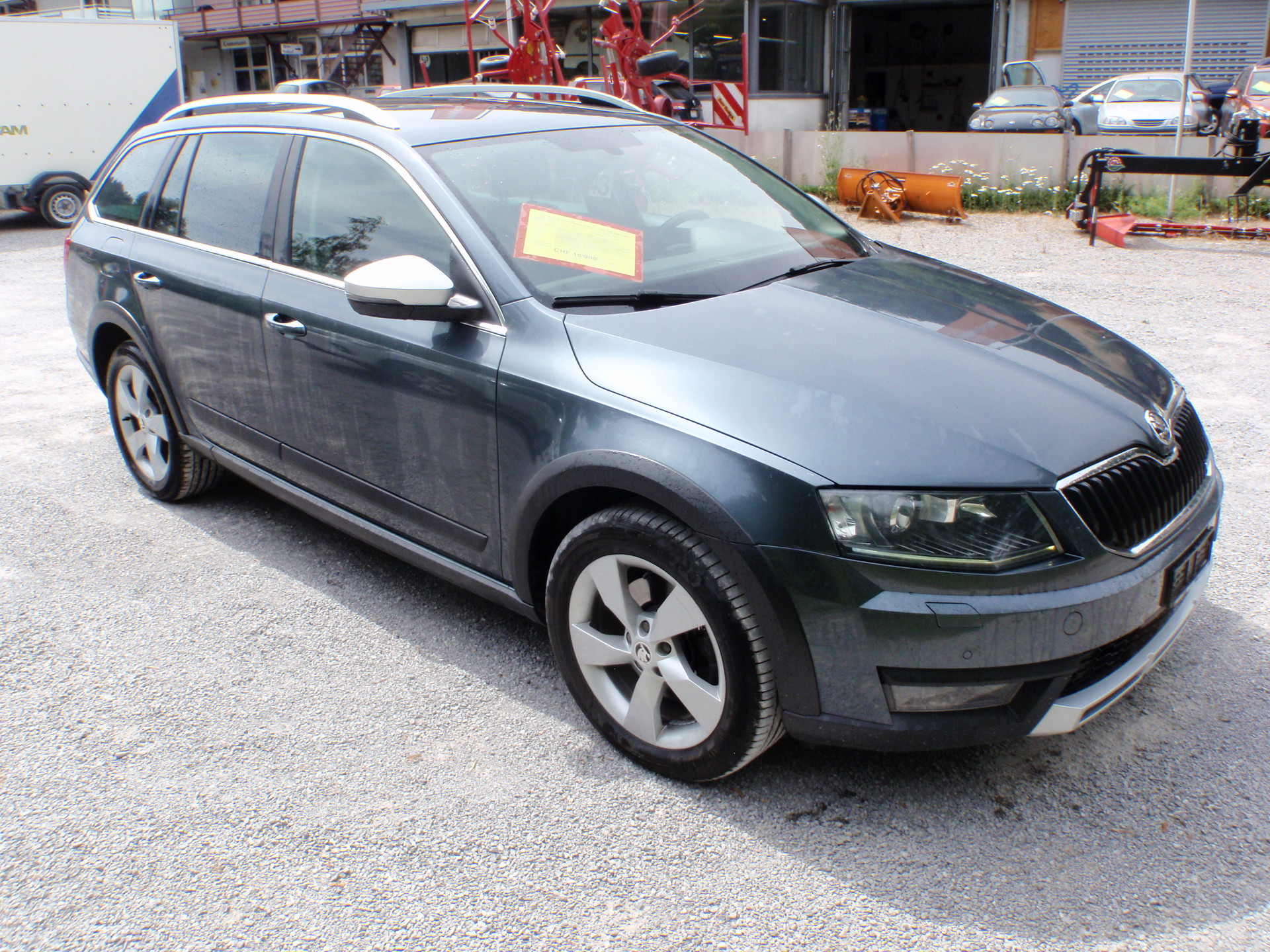 SKODA Octavia Combi 2.0 TDI Scout 4x4 DSG-image-2