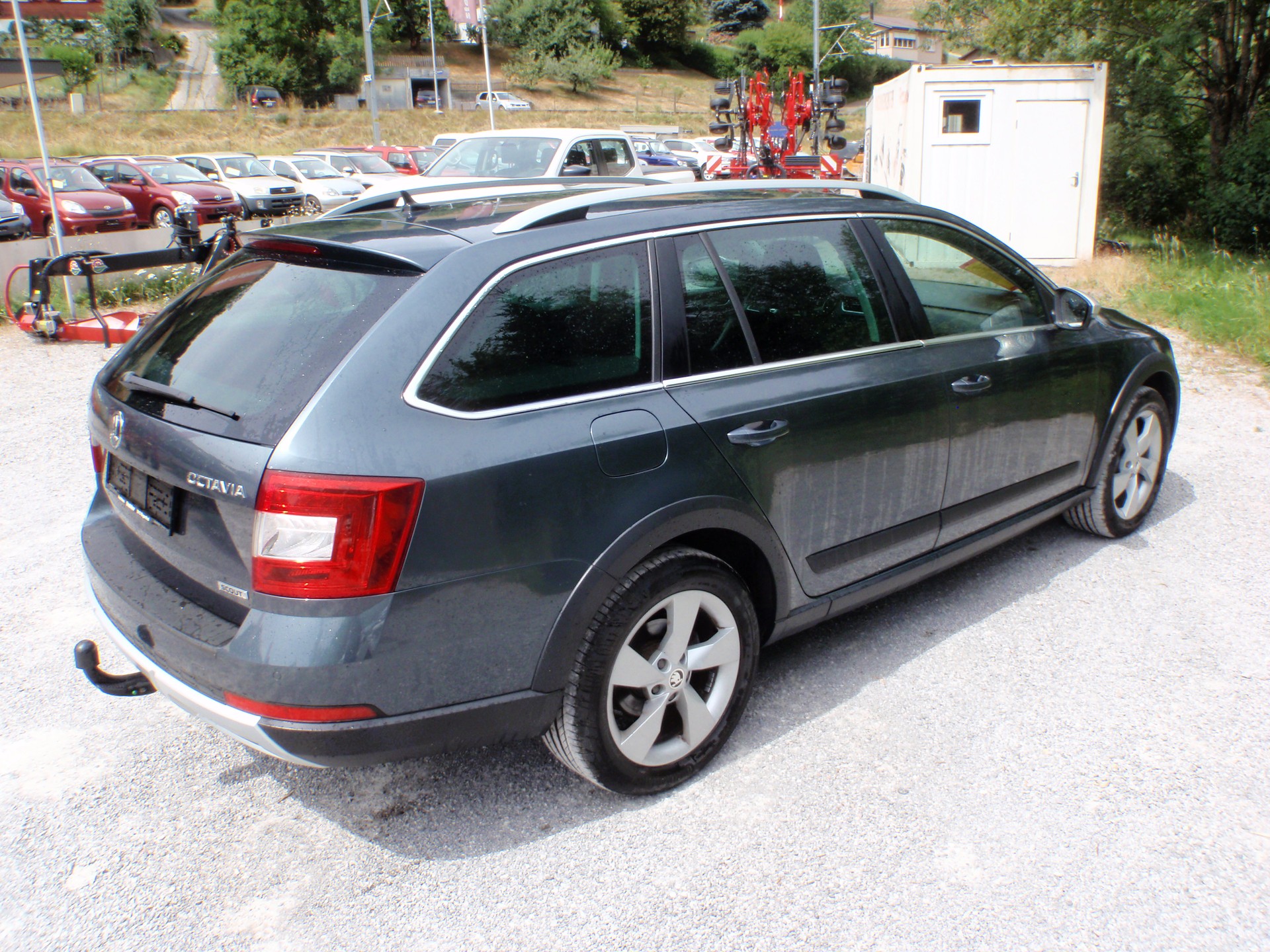 SKODA Octavia Combi 2.0 TDI Scout 4x4 DSG-image-3