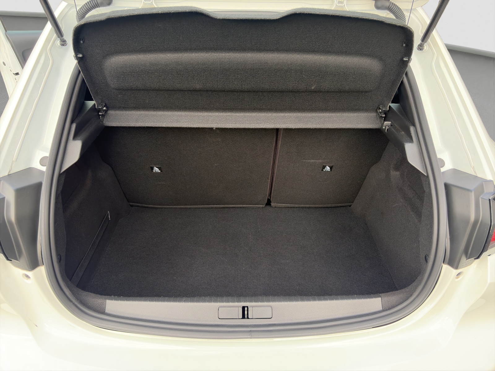 PEUGEOT 208 1.2 PureTech 100 PS Active Pack-image-13