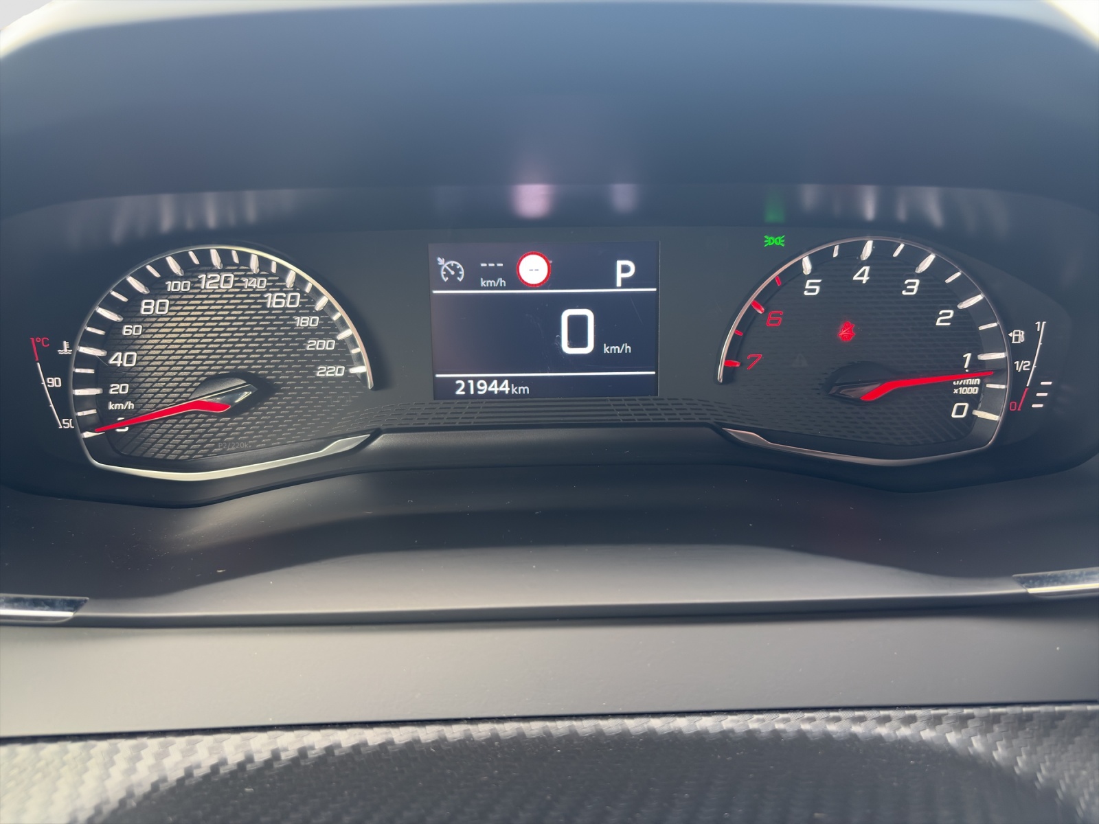 PEUGEOT 208 1.2 PureTech 100 PS Active Pack-image-8