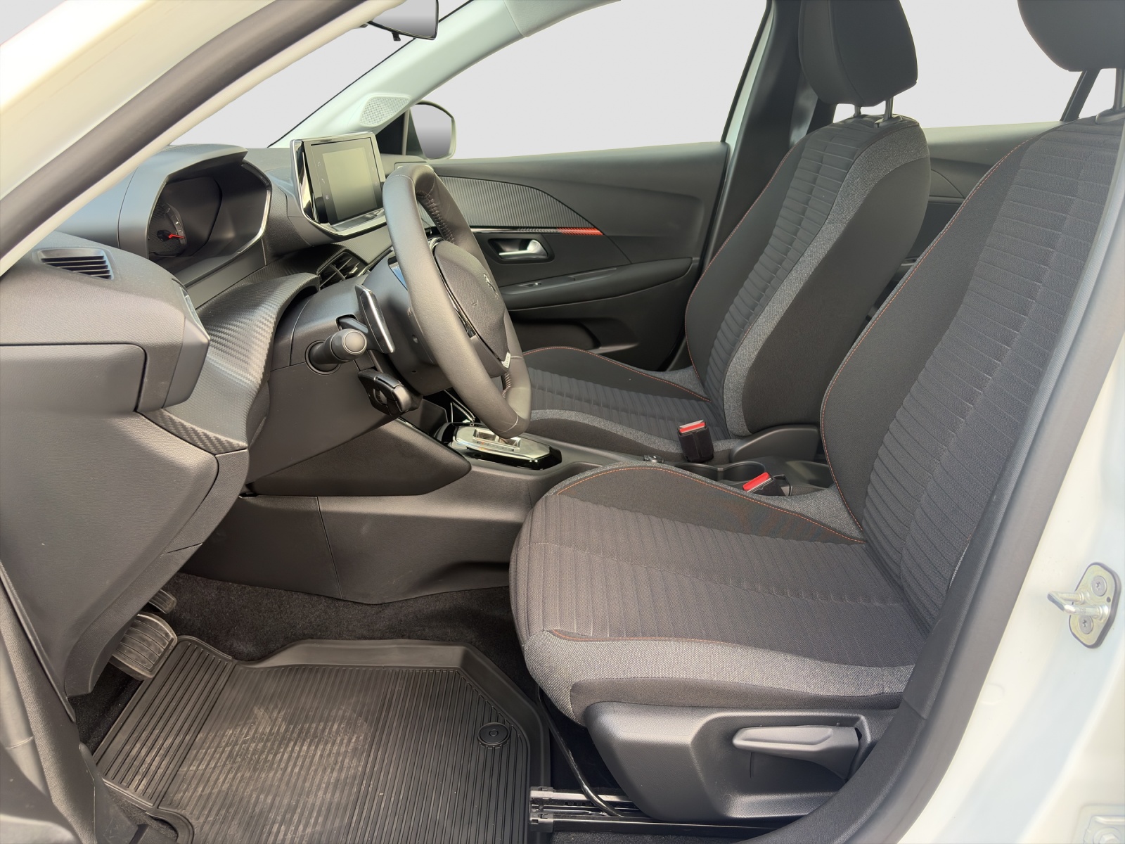 PEUGEOT 208 1.2 PureTech 100 PS Active Pack-image-5