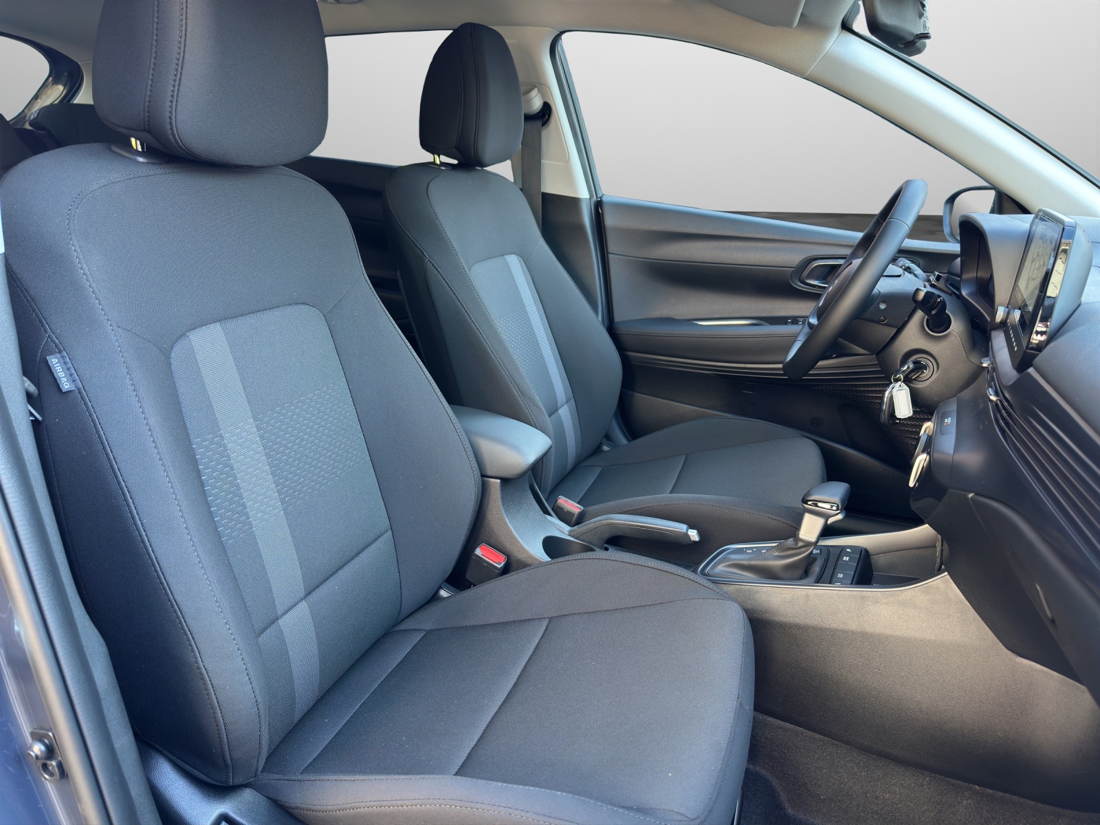 HYUNDAI i20 1.0 T-GDi Amplia Go Pack Safe Tec-image-11
