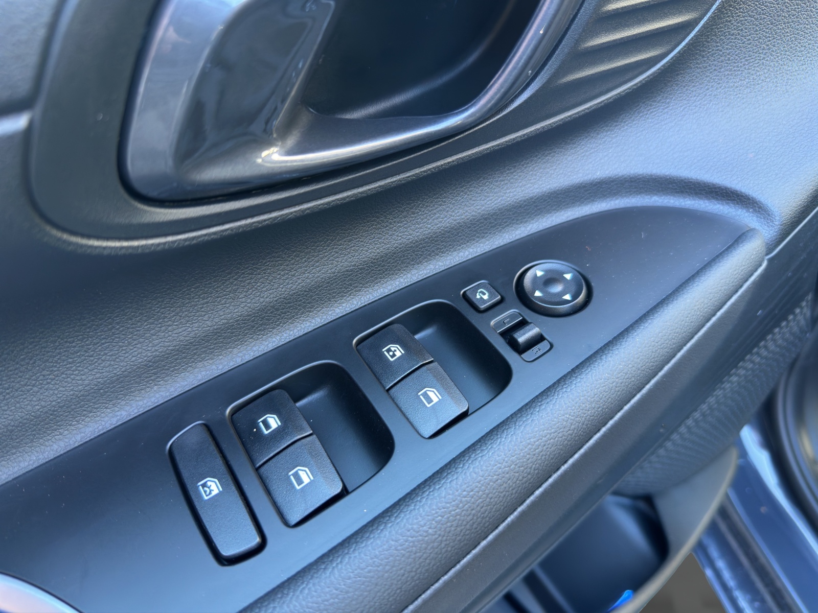 HYUNDAI i20 1.0 T-GDi Amplia Go Pack Safe Tec-image-13