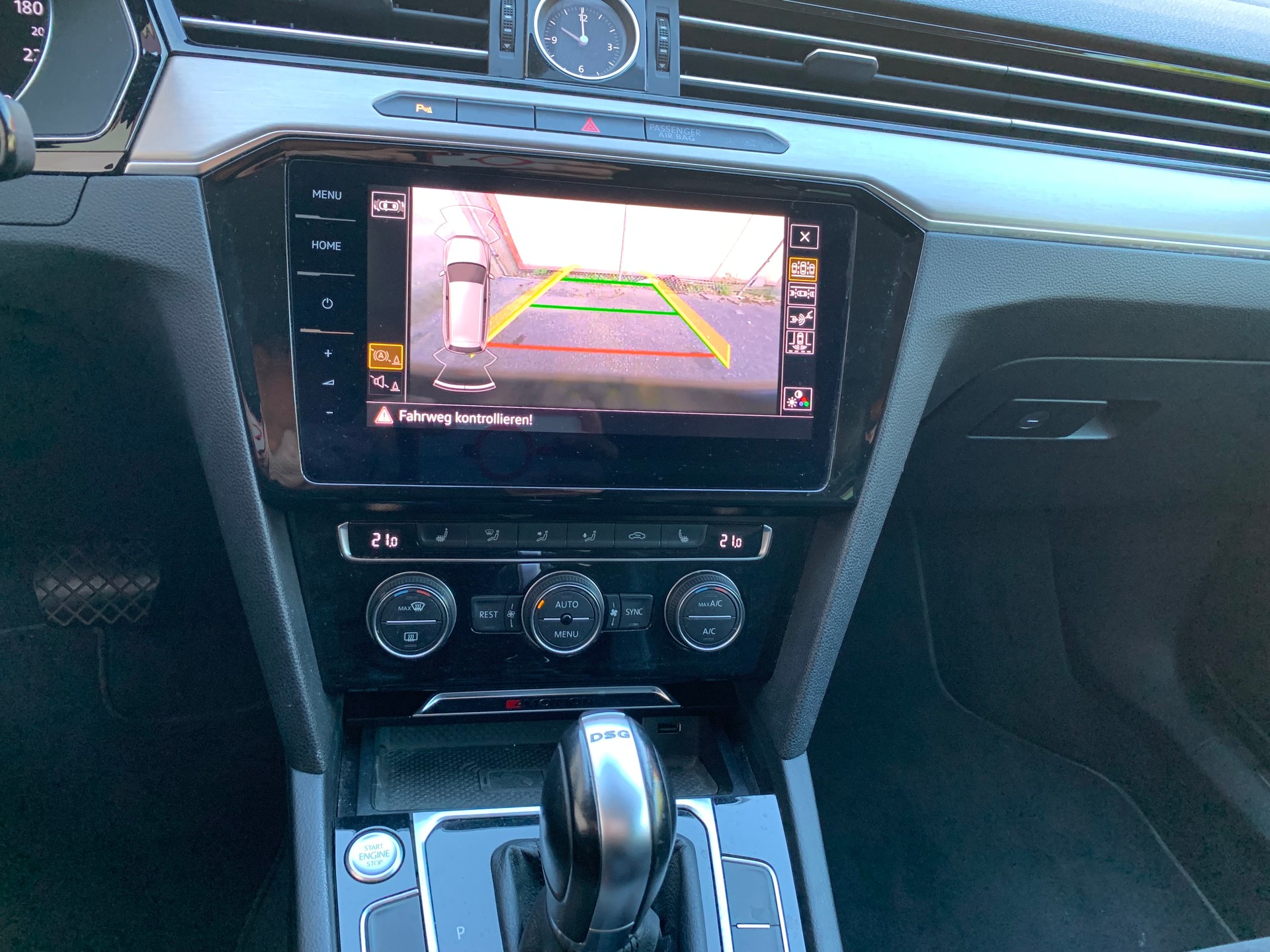 VW Passat Variant 2.0 TDI BMT High. DSG 4Motion-image-15