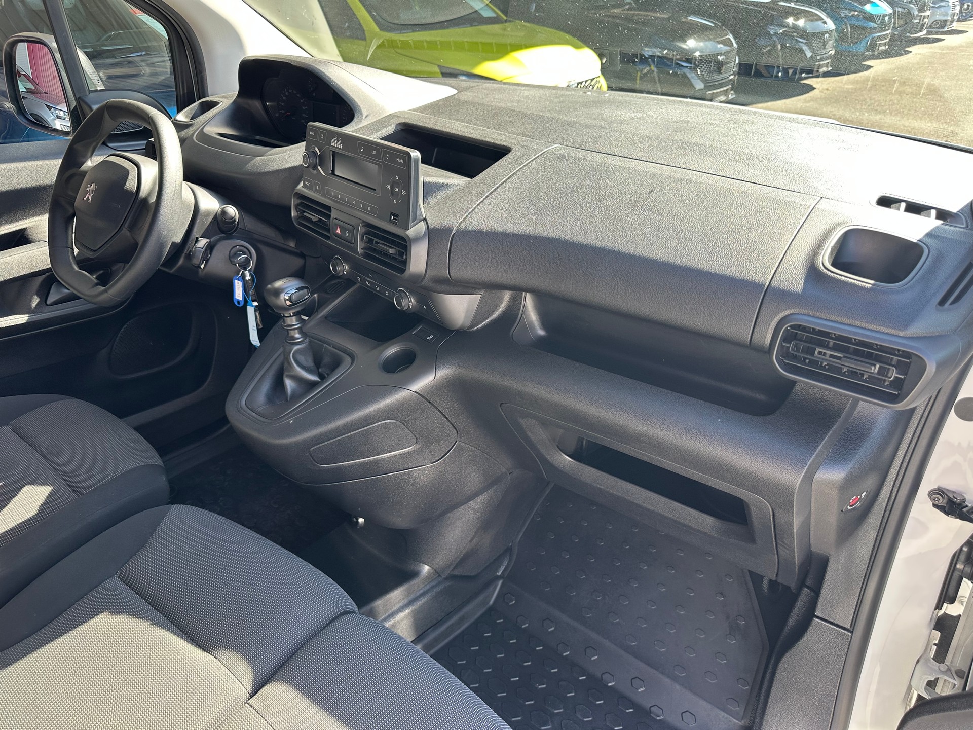 PEUGEOT Partner 1.5 Blue HDi s/s Premium 1000kg-image-3
