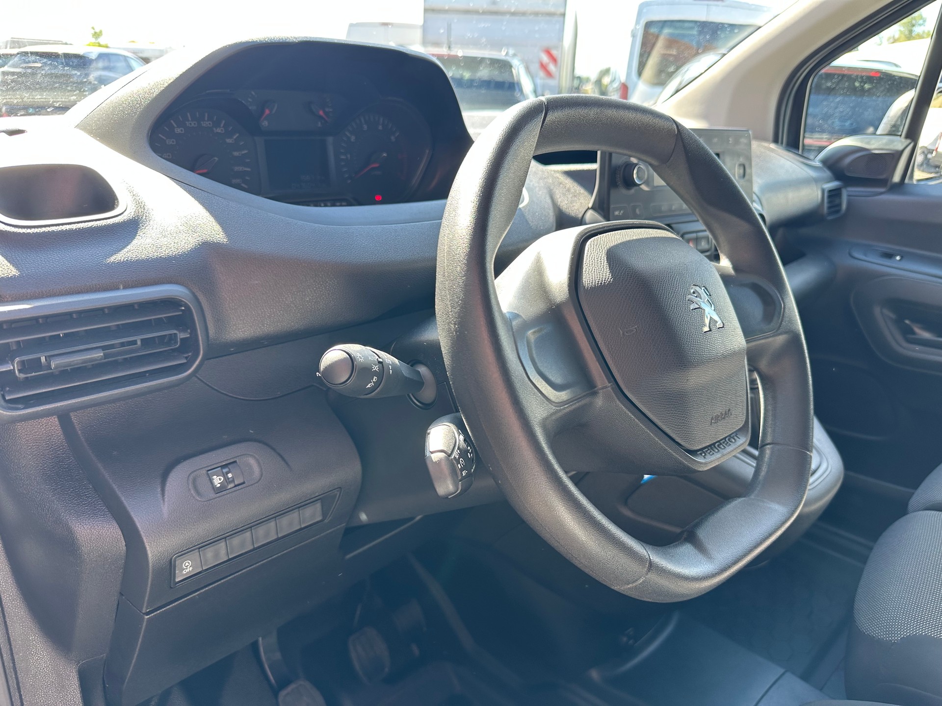 PEUGEOT Partner 1.5 Blue HDi s/s Premium 1000kg-image-4