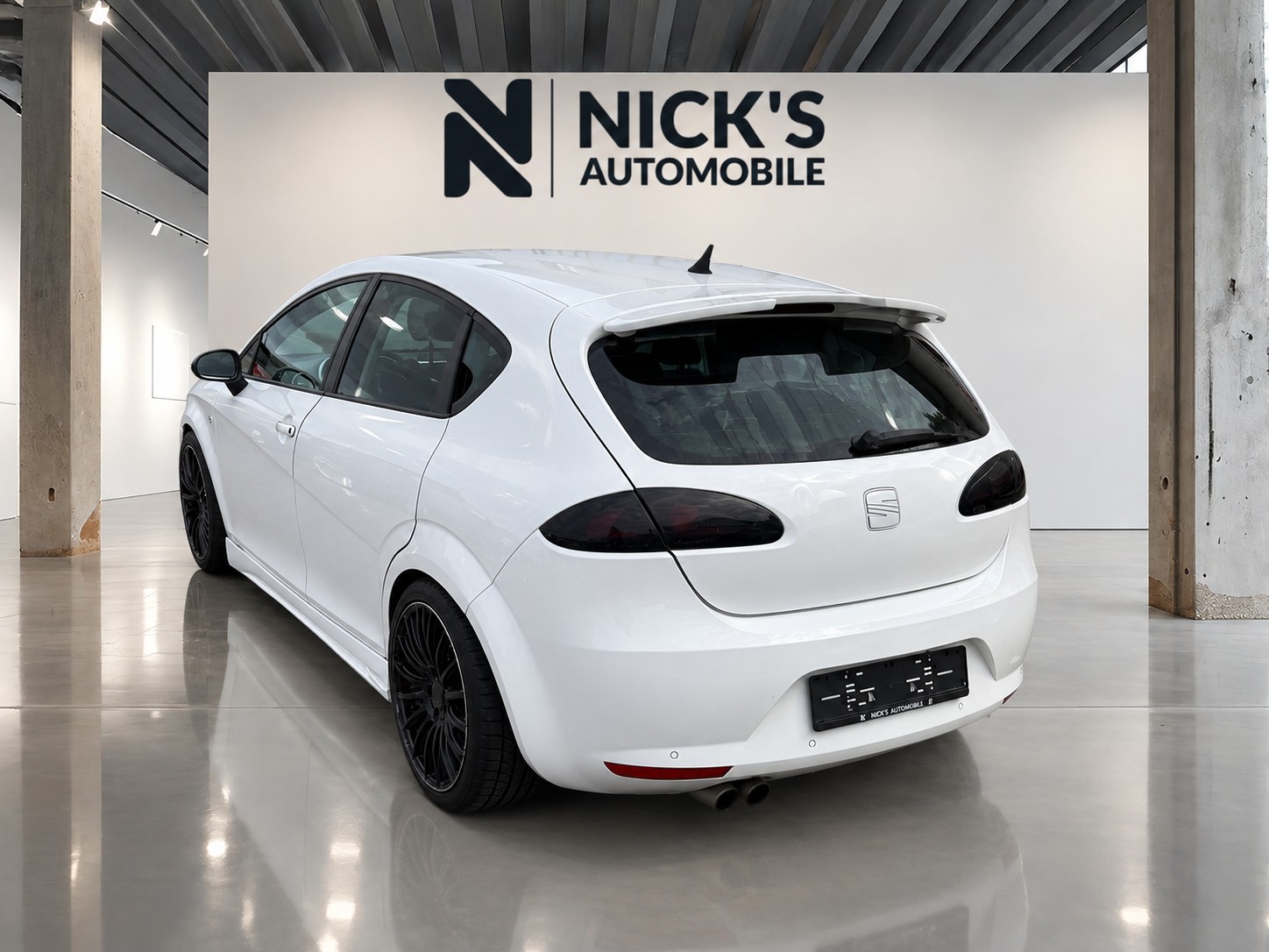 SEAT Leon 2.0 FSI T Stylance-image-4