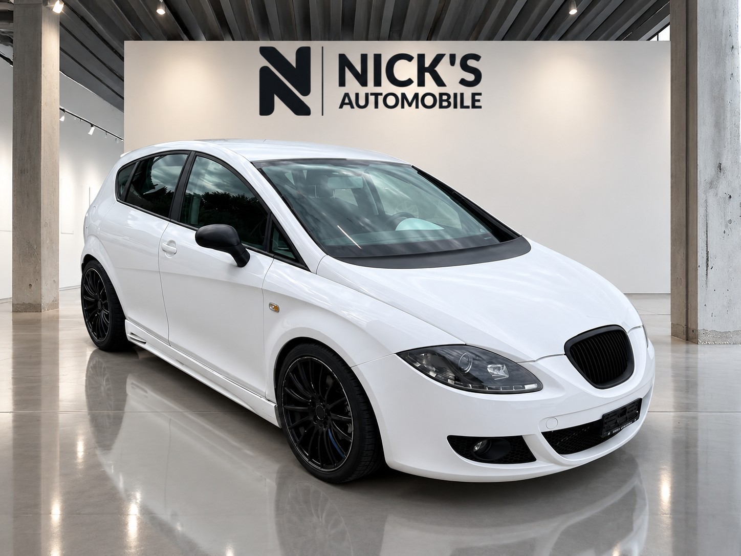 SEAT Leon 2.0 FSI T Stylance-image-1