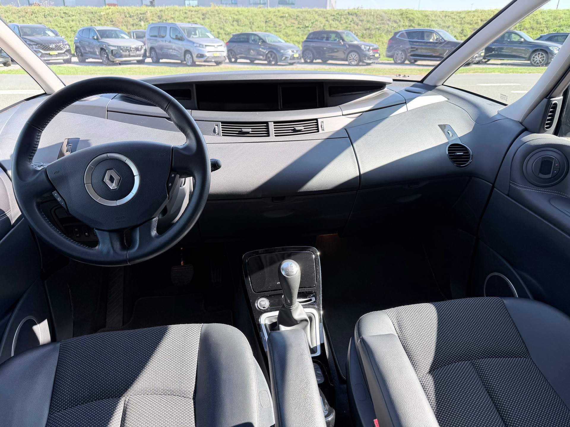 RENAULT Grand Espace 2.0 dCi Swiss Edition Automatic+++EINER DER LETZTEN MIT DEN KM+++-image-7