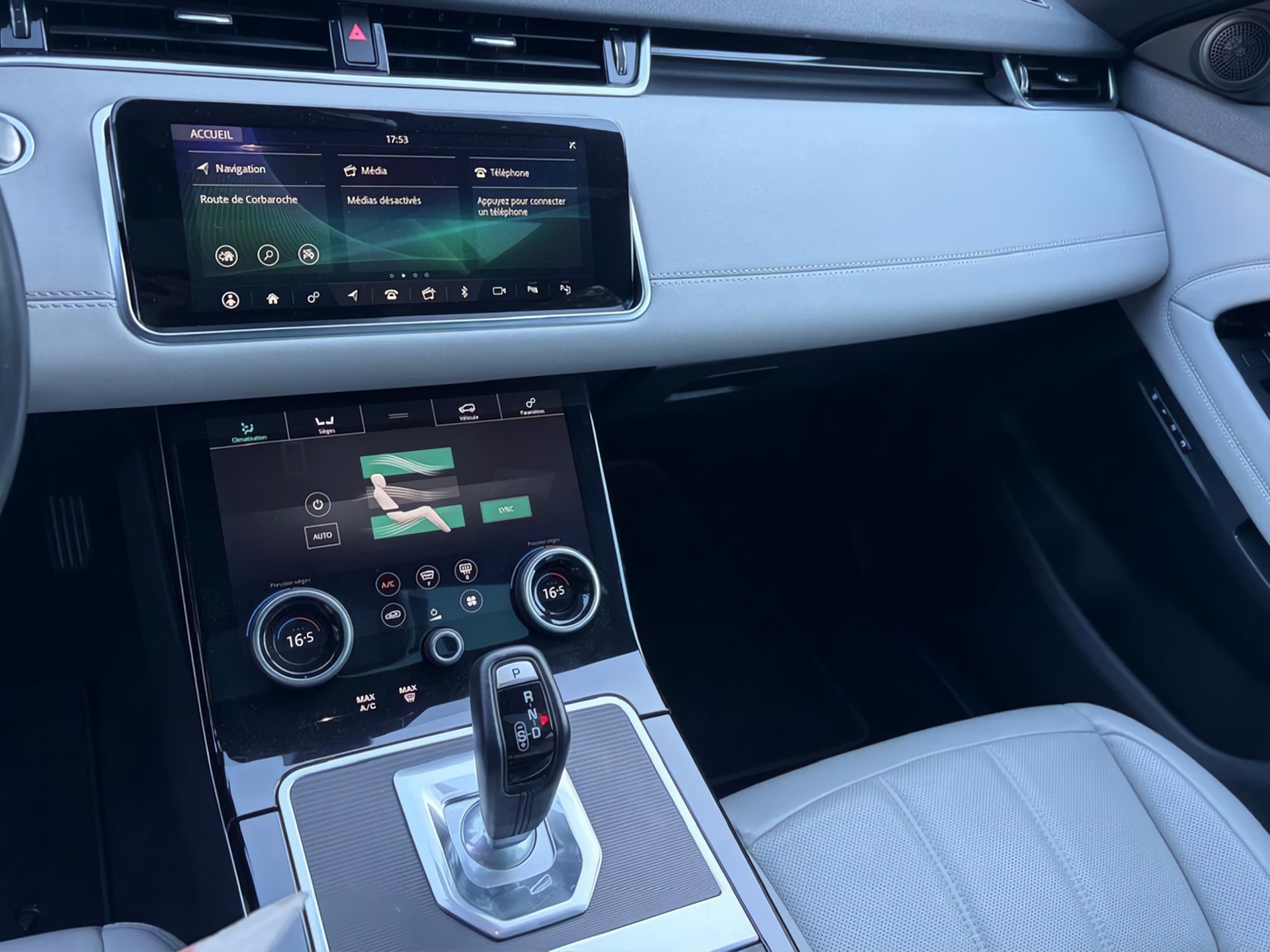 LAND ROVER Range Rover Evoque P 300e SE AT8-image-20
