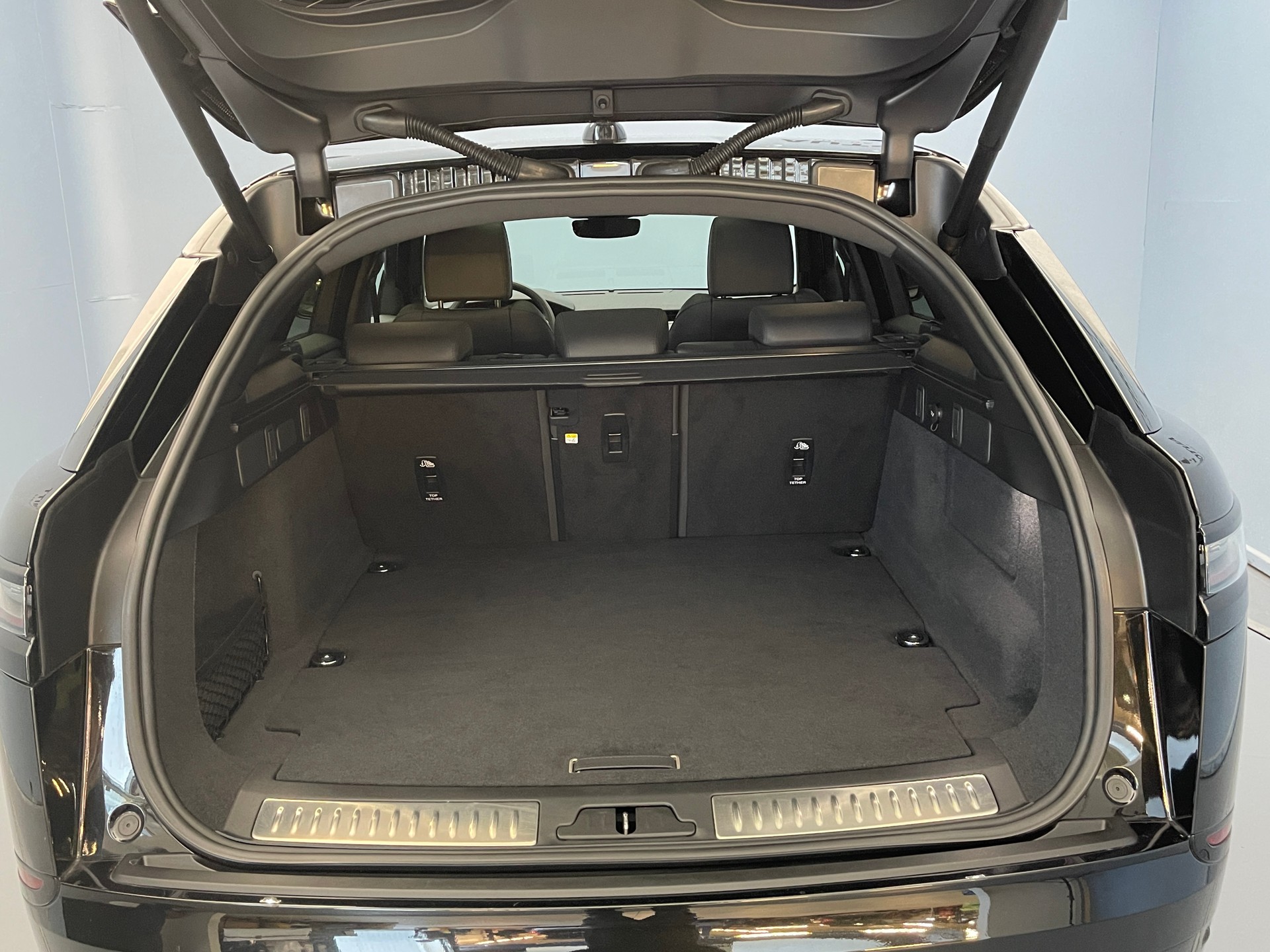 LAND ROVER Range Rover Velar 2.0 P400e Dynamic HSE-image-12