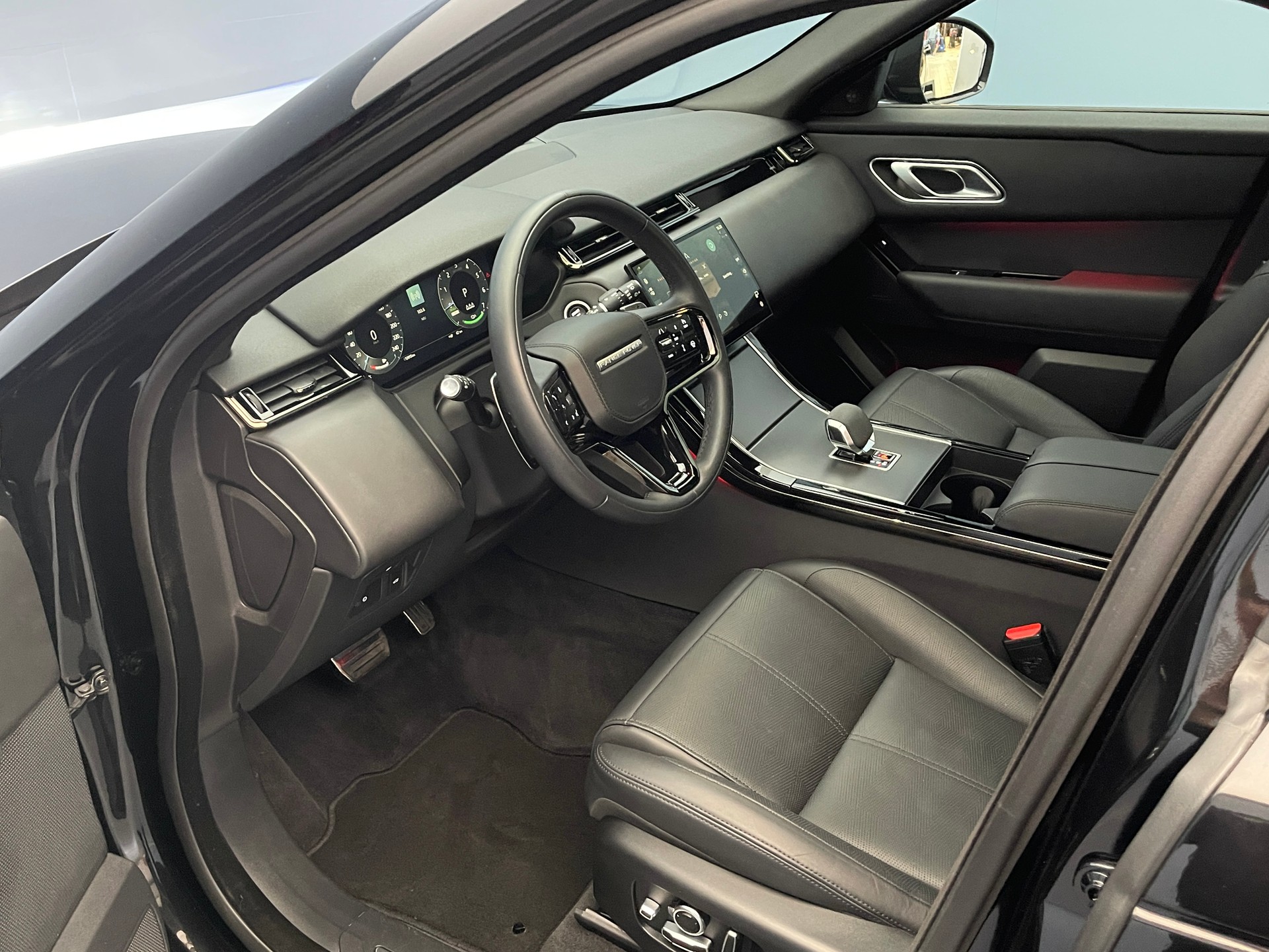 LAND ROVER Range Rover Velar 2.0 P400e Dynamic HSE-image-6