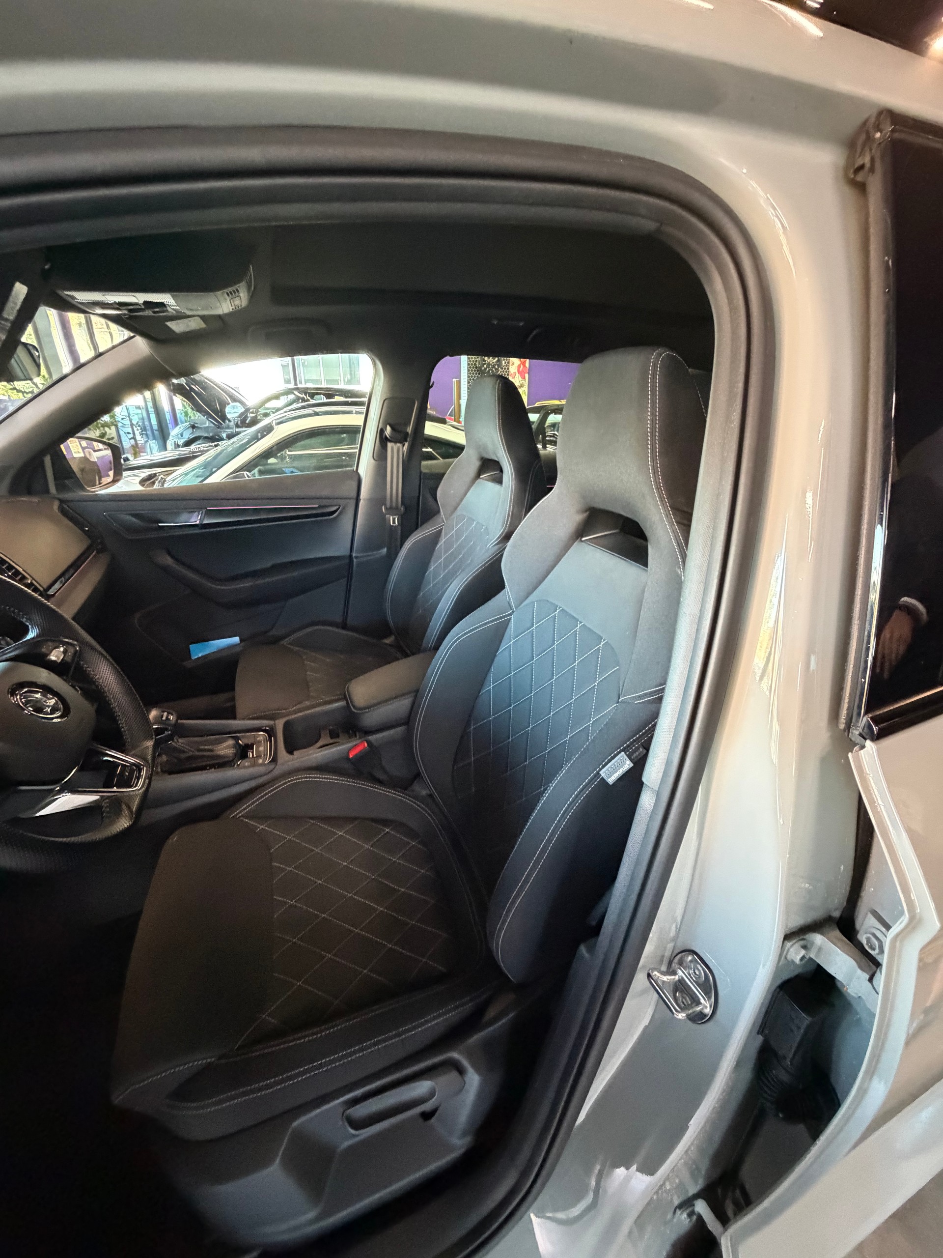 SKODA Karoq 2.0 TSI SportLine 4x4 DSG-image-8