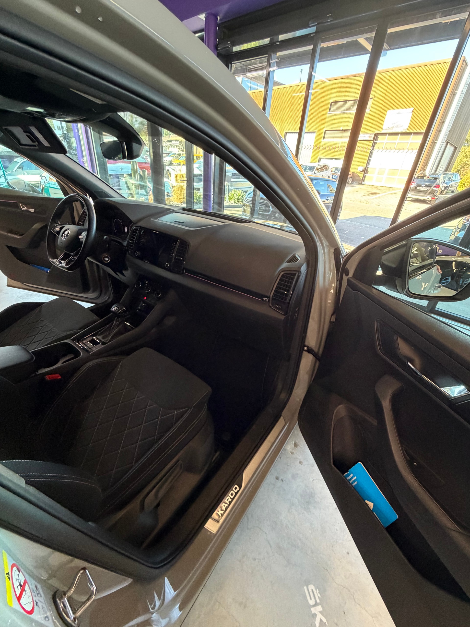 SKODA Karoq 2.0 TSI SportLine 4x4 DSG-image-7