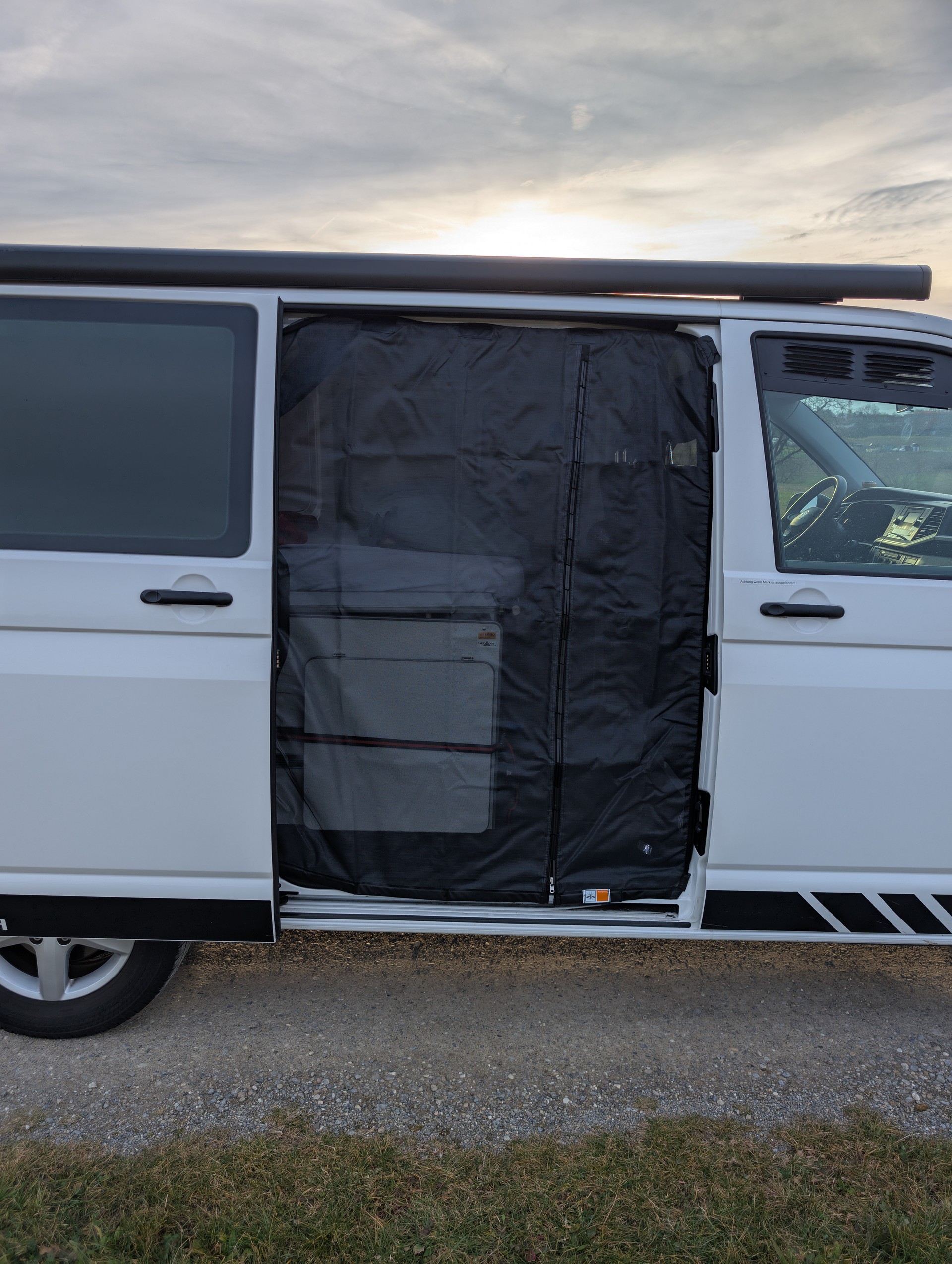 VW 2.0 TDI 90 Entry-image-10