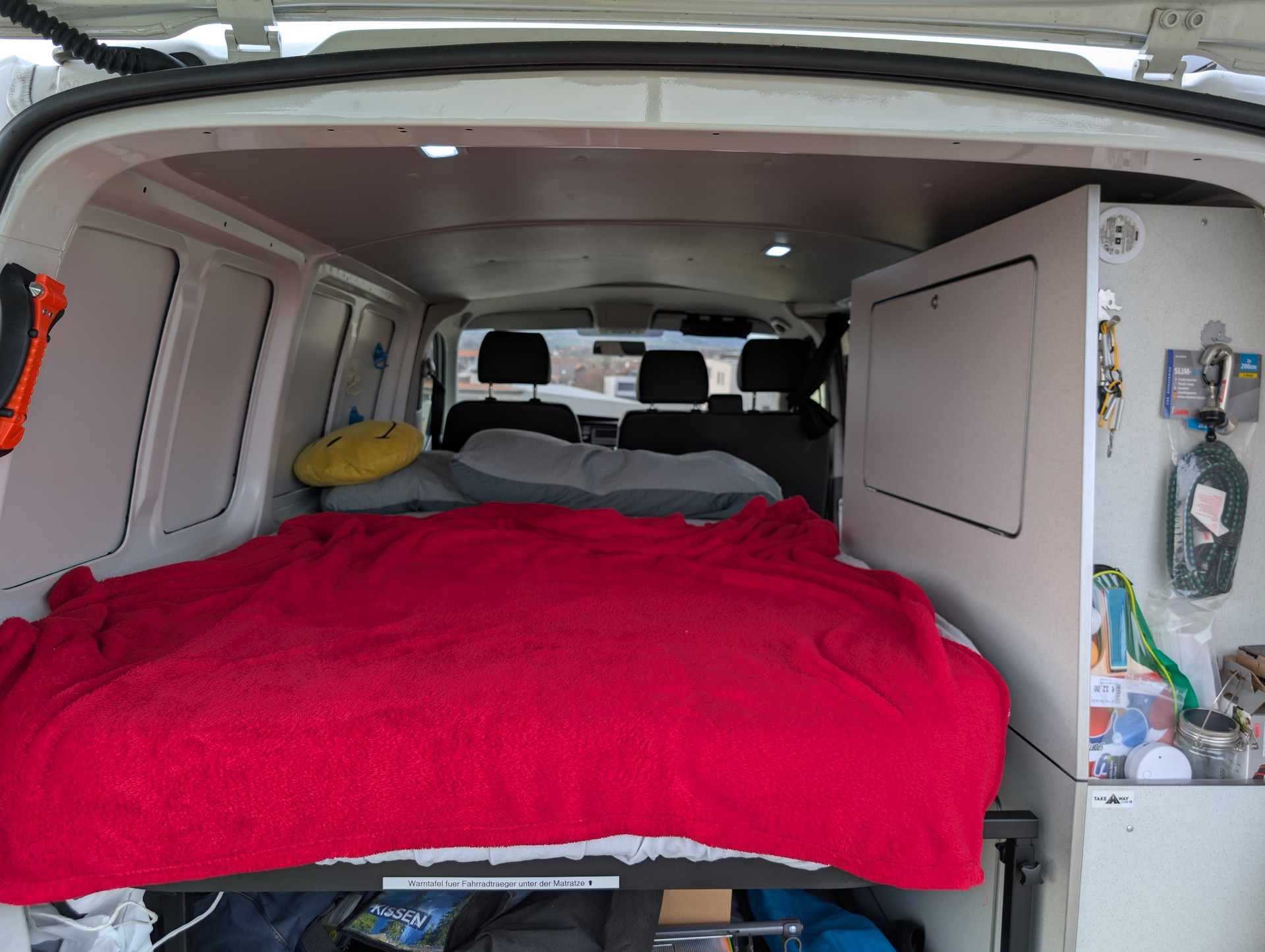 VW 2.0 TDI 90 Entry-image-12