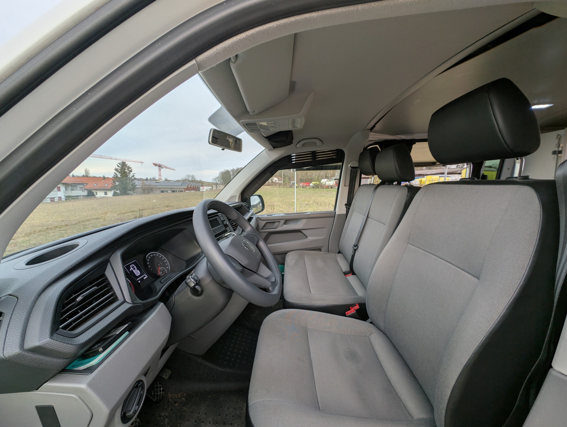 VW 2.0 TDI 90 Entry-image-7