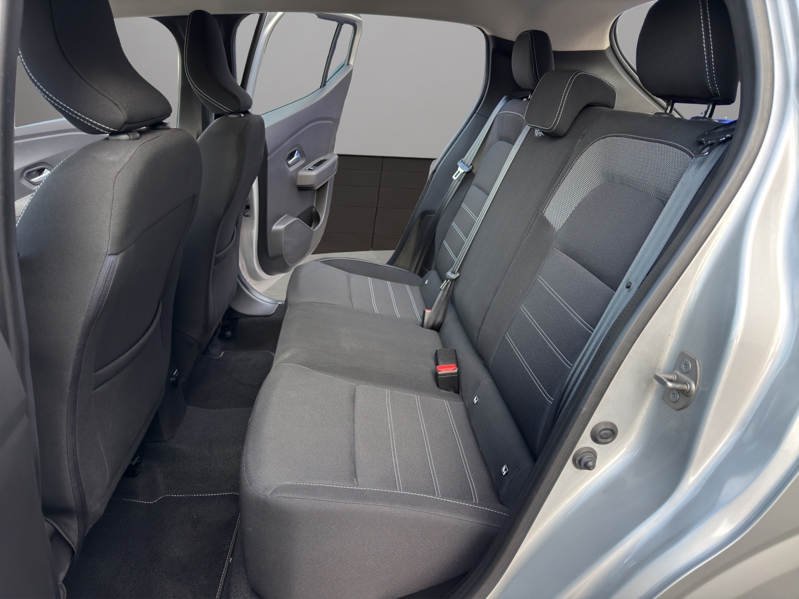 DACIA Sandero TCe 90 Comfort-image-12