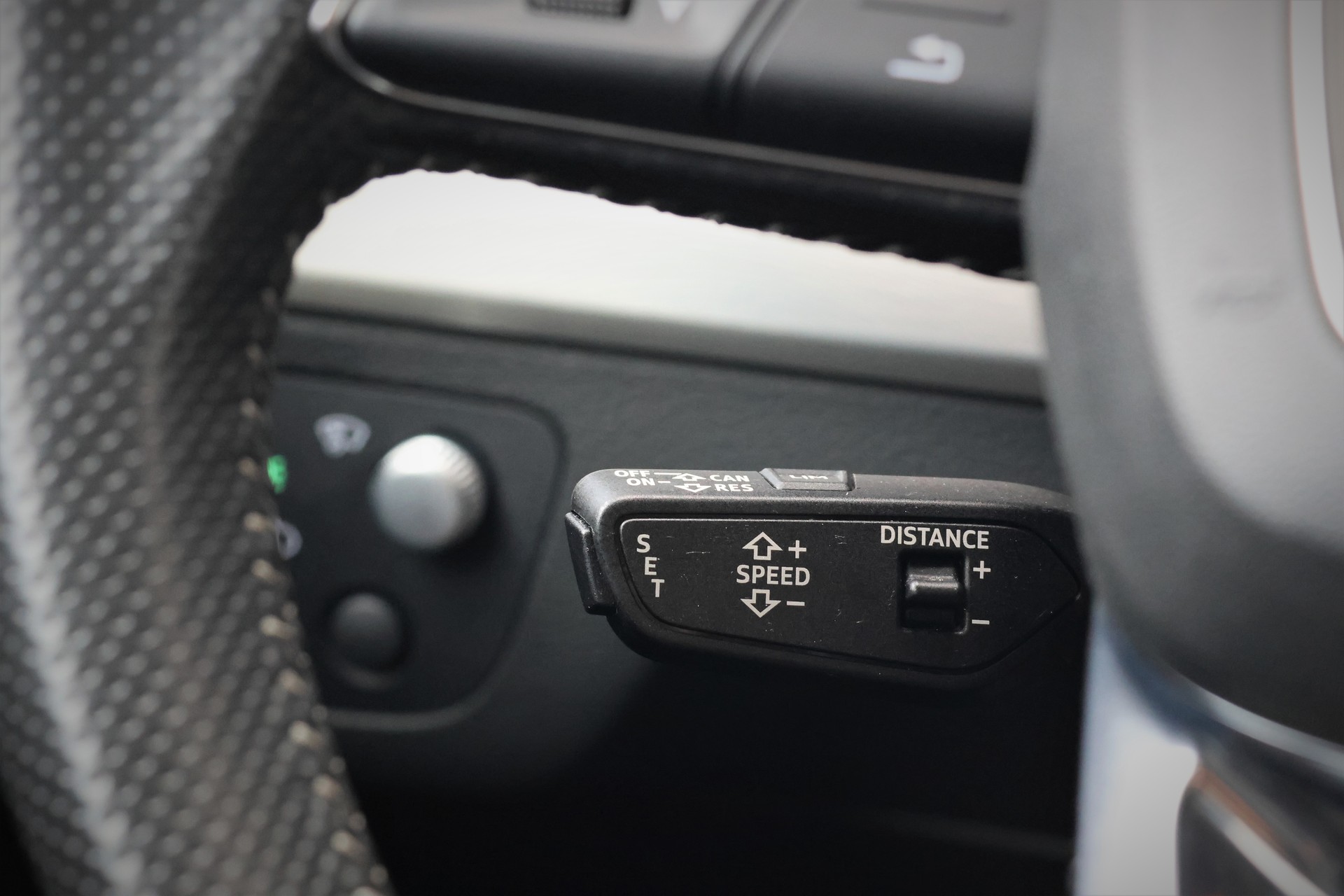AUDI Q5 40 TDI sport quattro S-tronic (CH) S-Line-image-18