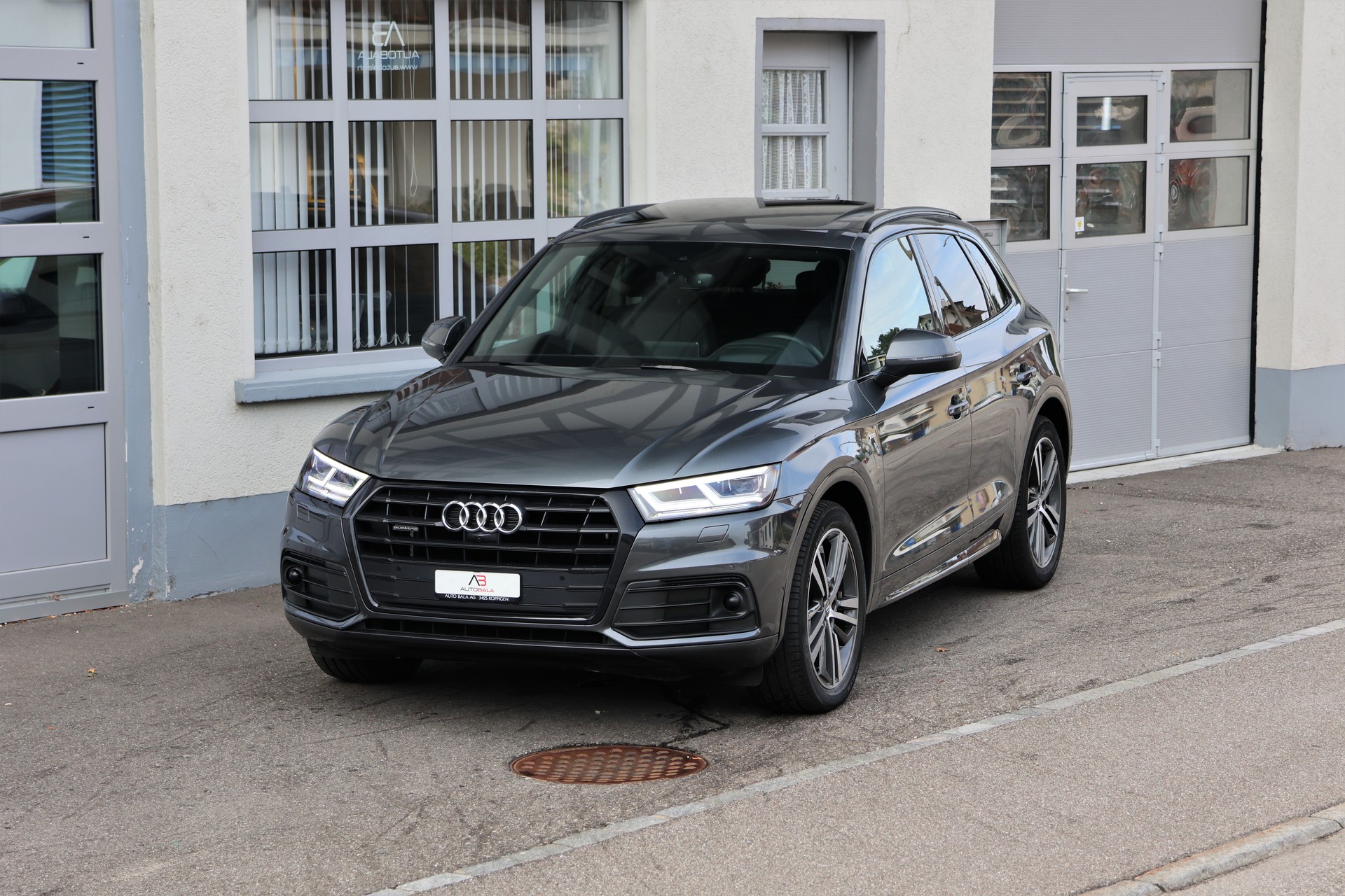 AUDI Q5 40 TDI sport quattro S-tronic (CH) S-Line-image-0