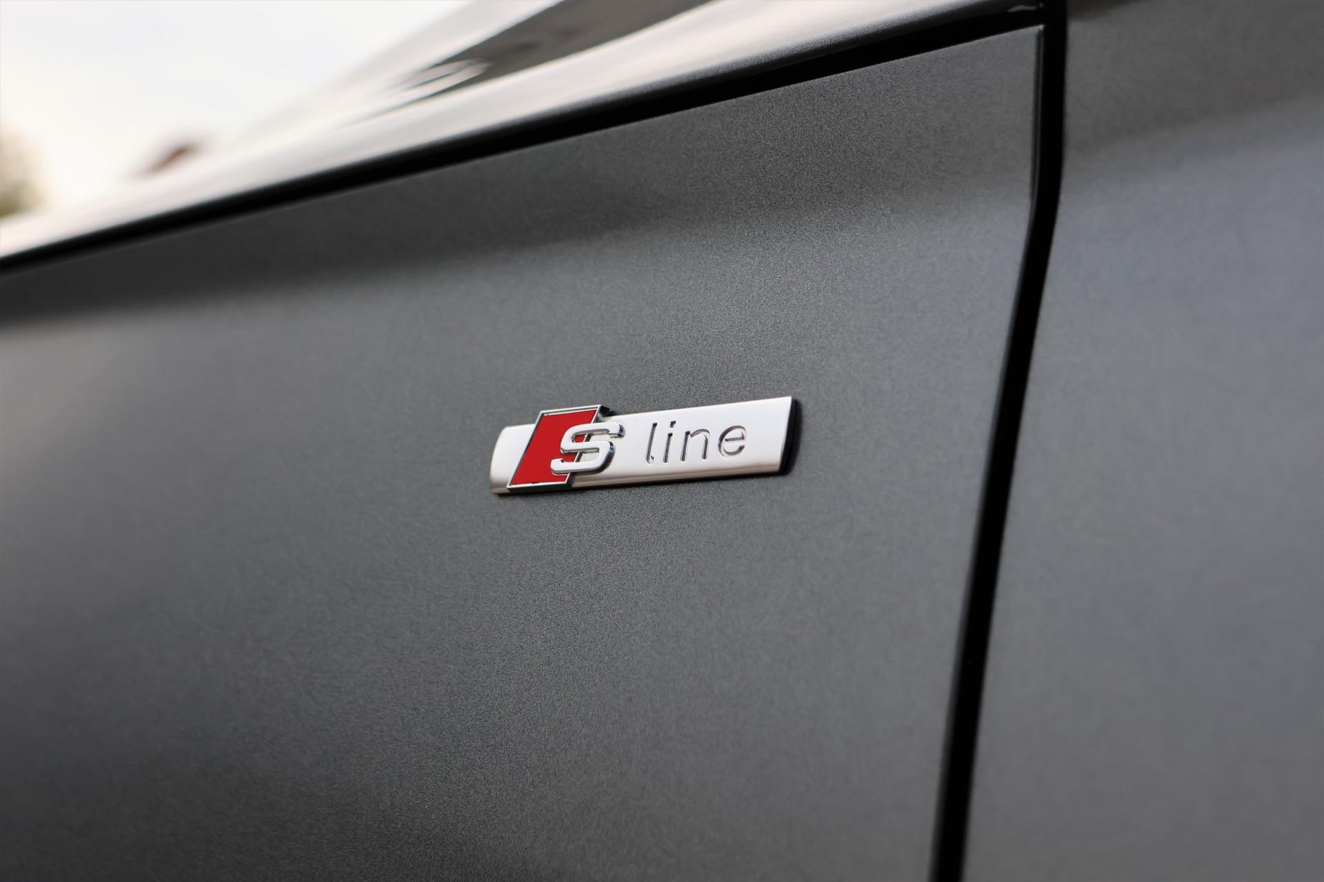 AUDI Q5 40 TDI sport quattro S-tronic (CH) S-Line-image-8