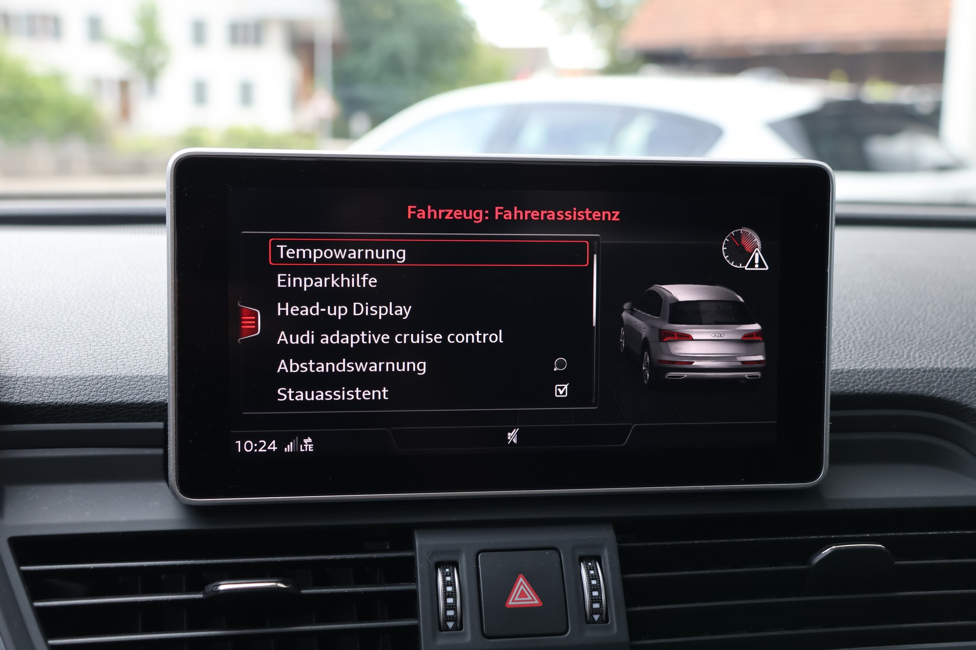 AUDI Q5 40 TDI sport quattro S-tronic (CH) S-Line-image-23