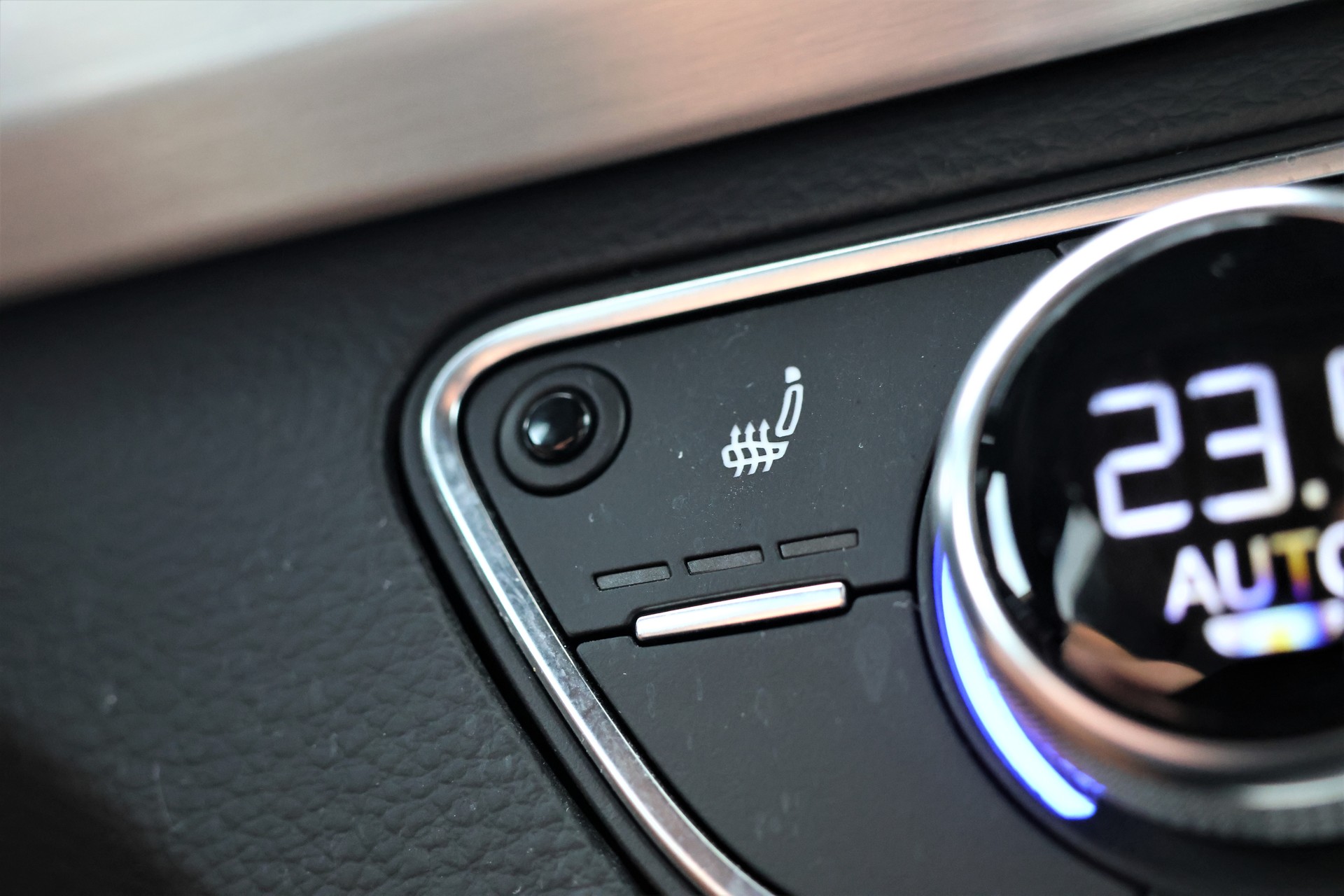 AUDI Q5 40 TDI sport quattro S-tronic (CH) S-Line-image-28