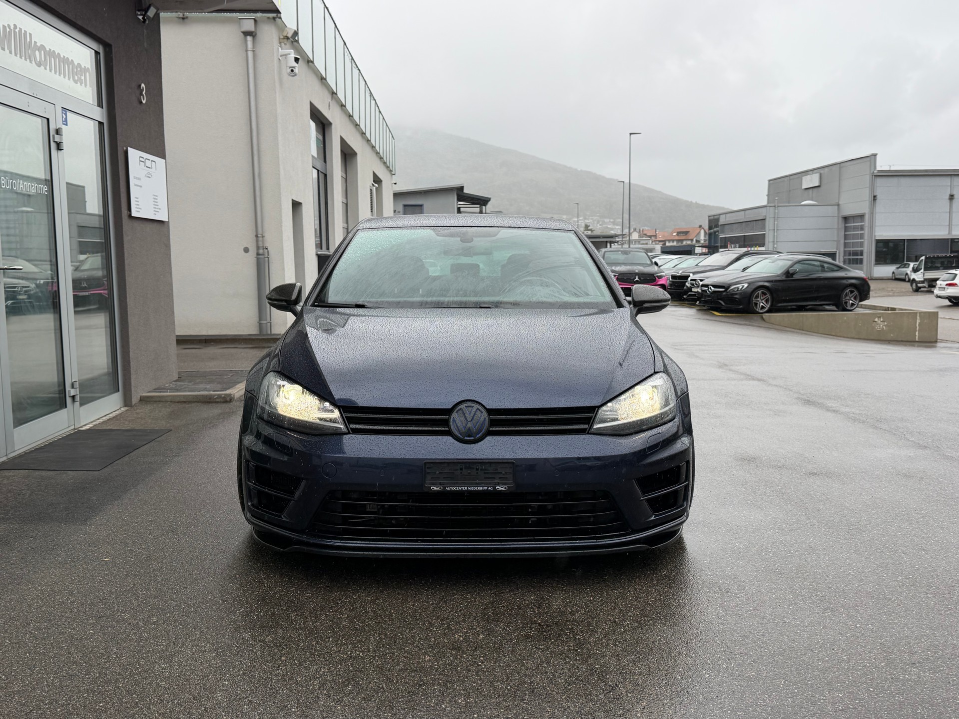 VW Golf 2.0 TSI R 4Motion DSG-image-1