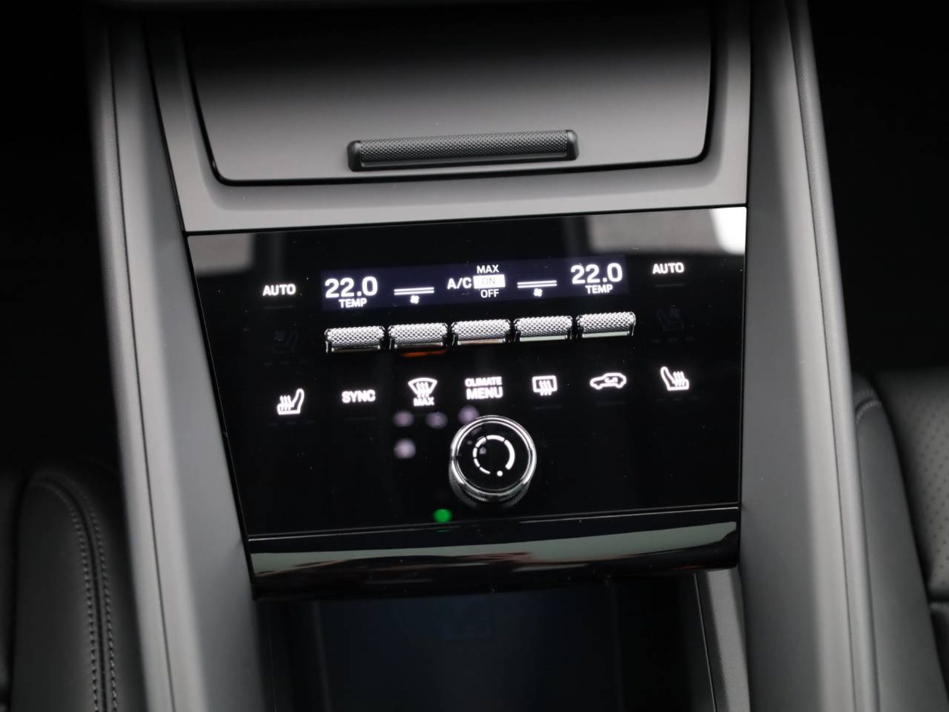 PORSCHE Macan-image-12