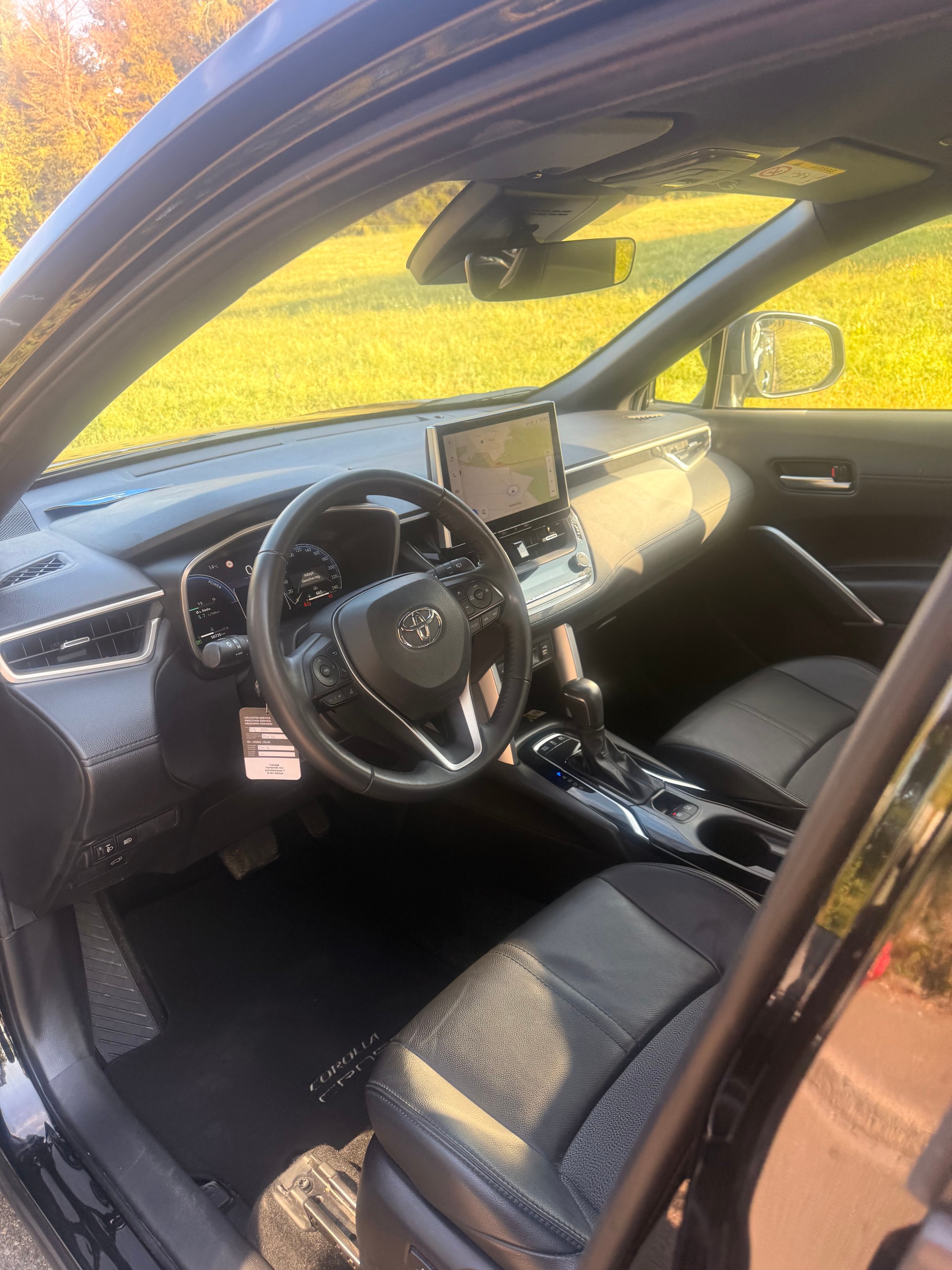 TOYOTA 2.0 HSD Trend AWD-i-image-3
