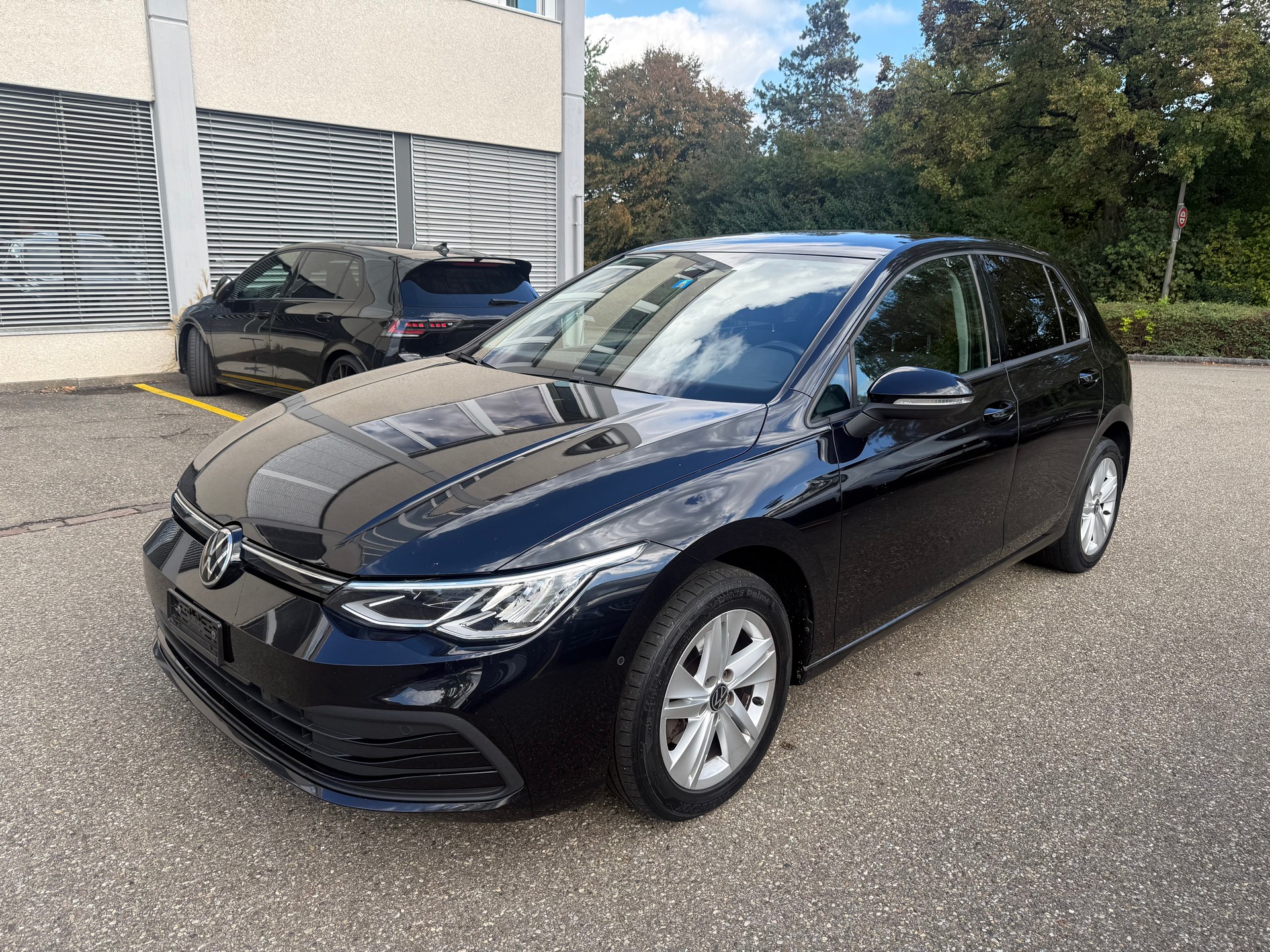VW Golf 2.0 TDI Life-image-0